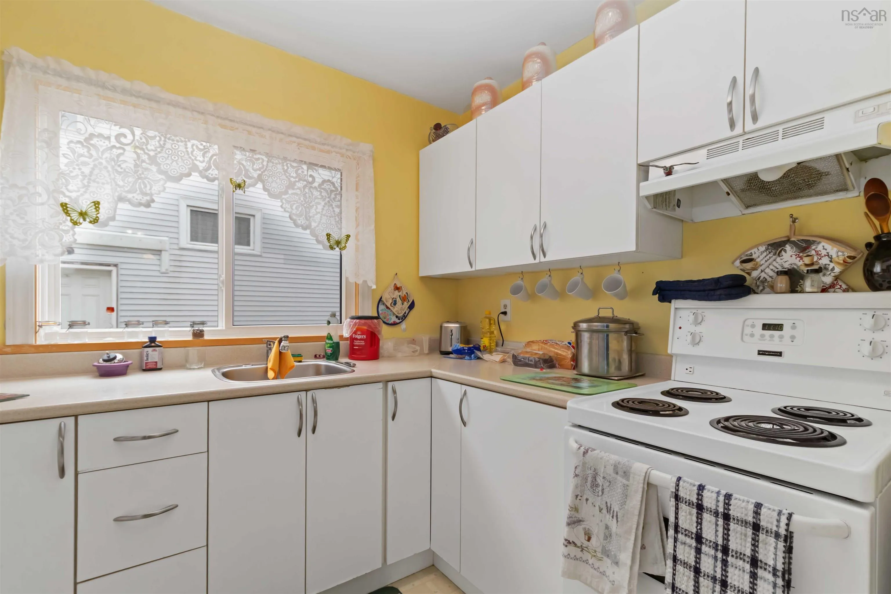 37 Gaston Road, Dartmouth, NS B2Y 3W2, 11 Bedrooms Bedrooms, ,Residential Income,For Sale,Gaston,202521523
