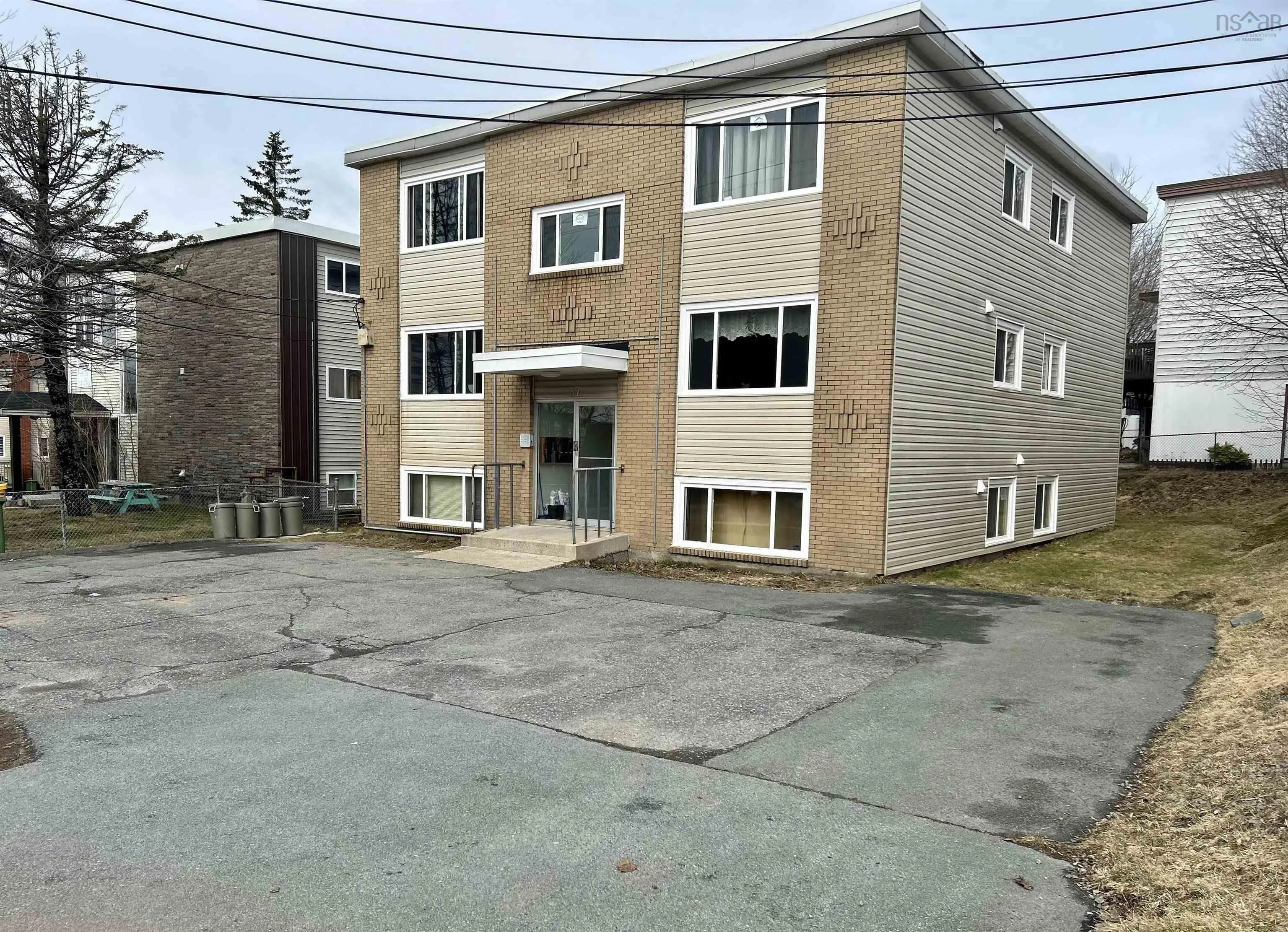37 Gaston Road, Dartmouth, NS B2Y 3W2, 11 Bedrooms Bedrooms, ,Residential Income,For Sale,Gaston,202521523