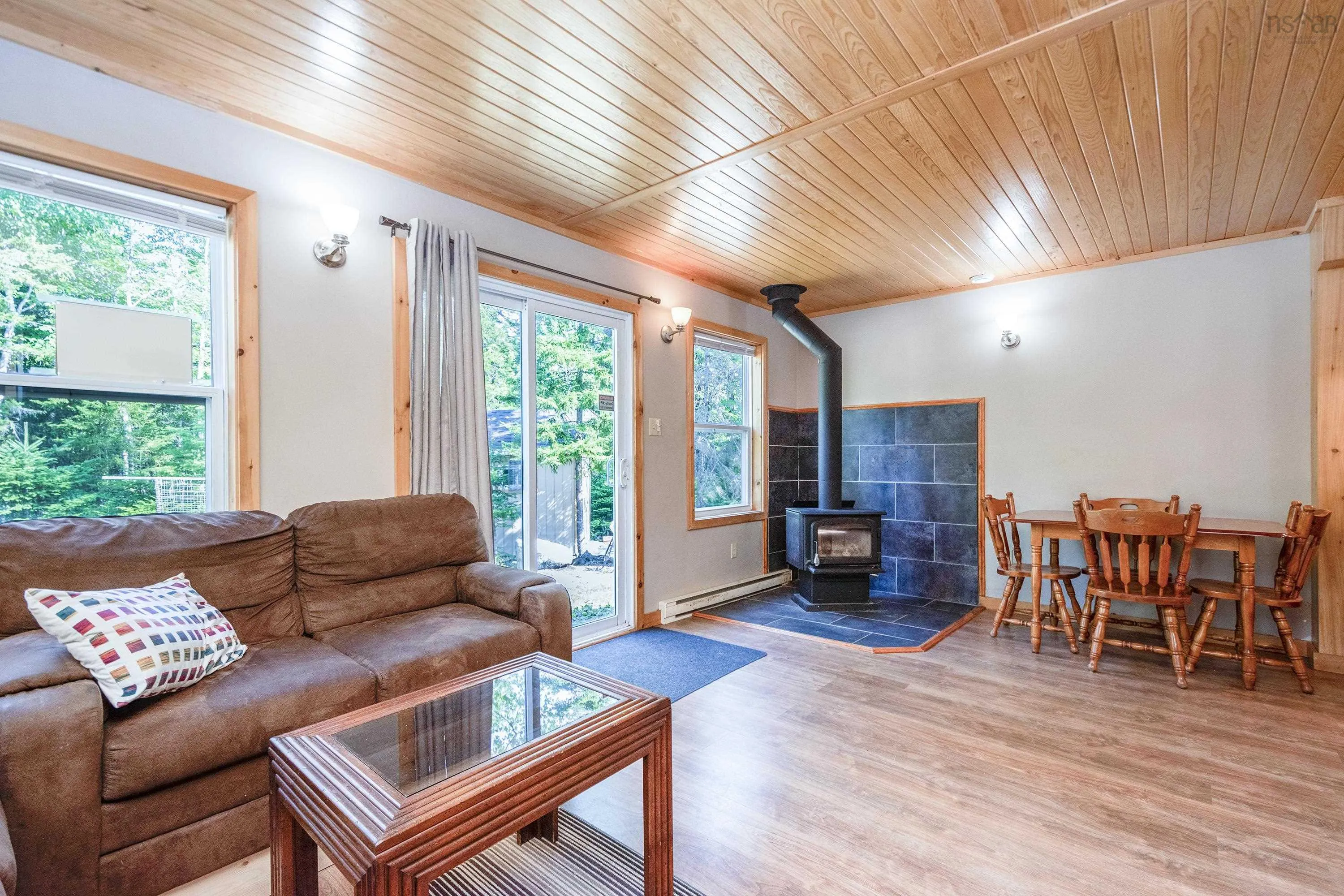 101 Forest Heights Road, Vaughan, NS B0N 2T0, 2 Bedrooms Bedrooms, ,1 BathroomBathrooms,Residential,For Sale,Forest Heights,202519330