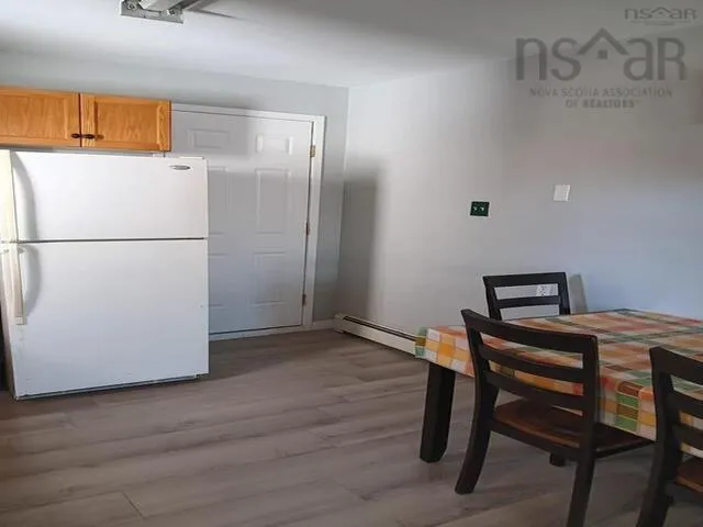 6 Jackson Road, Dartmouth, NS B3A 4A3, 3 Bedrooms Bedrooms, ,2 BathroomsBathrooms,Residential,For Sale,Jackson,202519011