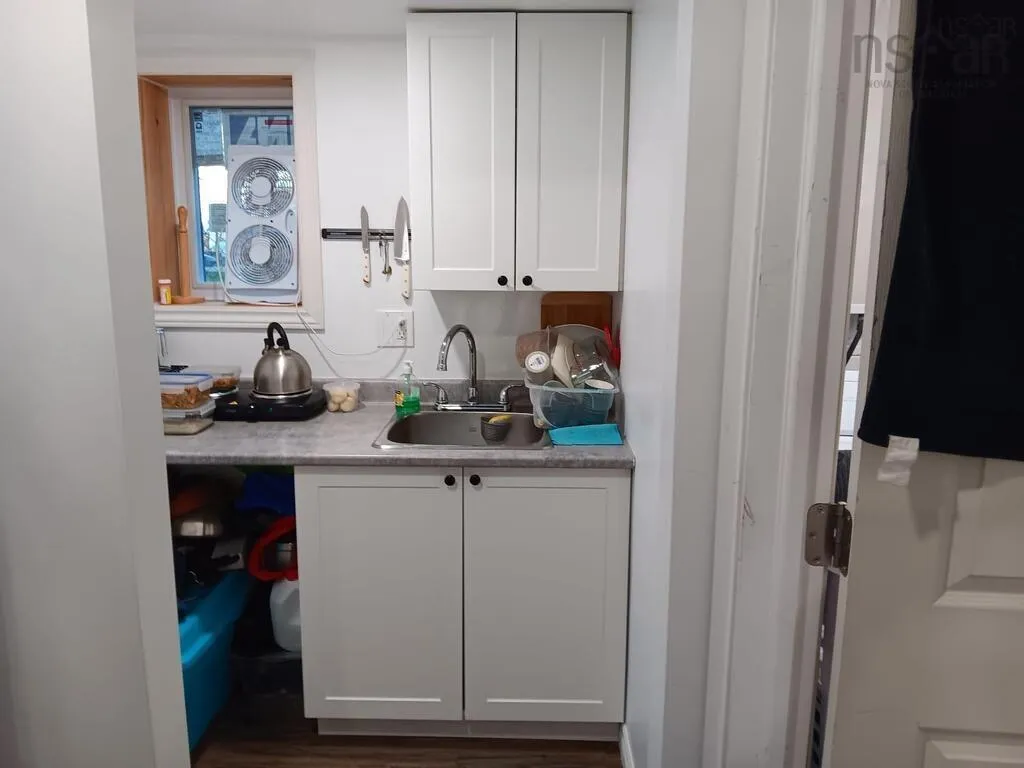 6 Jackson Road, Dartmouth, NS B3A 4A3, 3 Bedrooms Bedrooms, ,2 BathroomsBathrooms,Residential,For Sale,Jackson,202519011