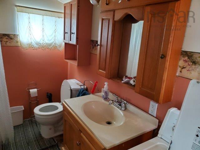 7272 Hwy #3, Upper Woods Harbour NS B0W 2E0, 4 Bedrooms Bedrooms, ,1 BathroomBathrooms,Residential,For Sale,Hwy #3,202400653