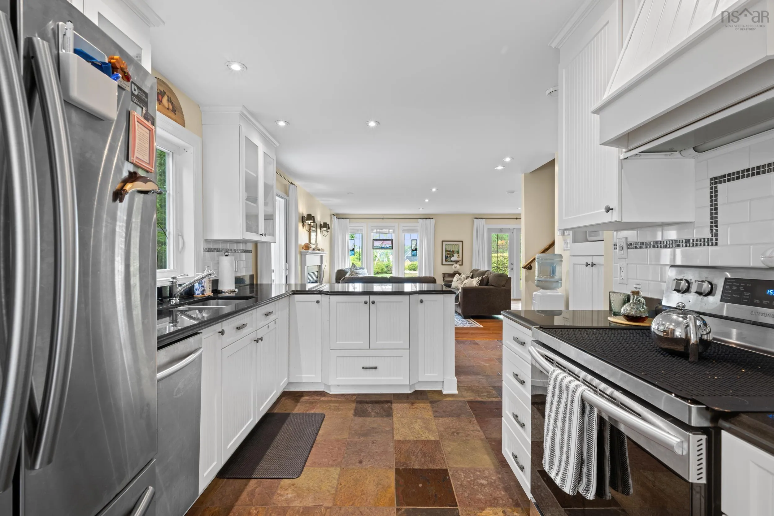 A-184 Shore Club Road, Hubbards, NS B0J 1T0, 2 Bedrooms Bedrooms, ,3 BathroomsBathrooms,Residential,For Sale,Shore Club,202521081