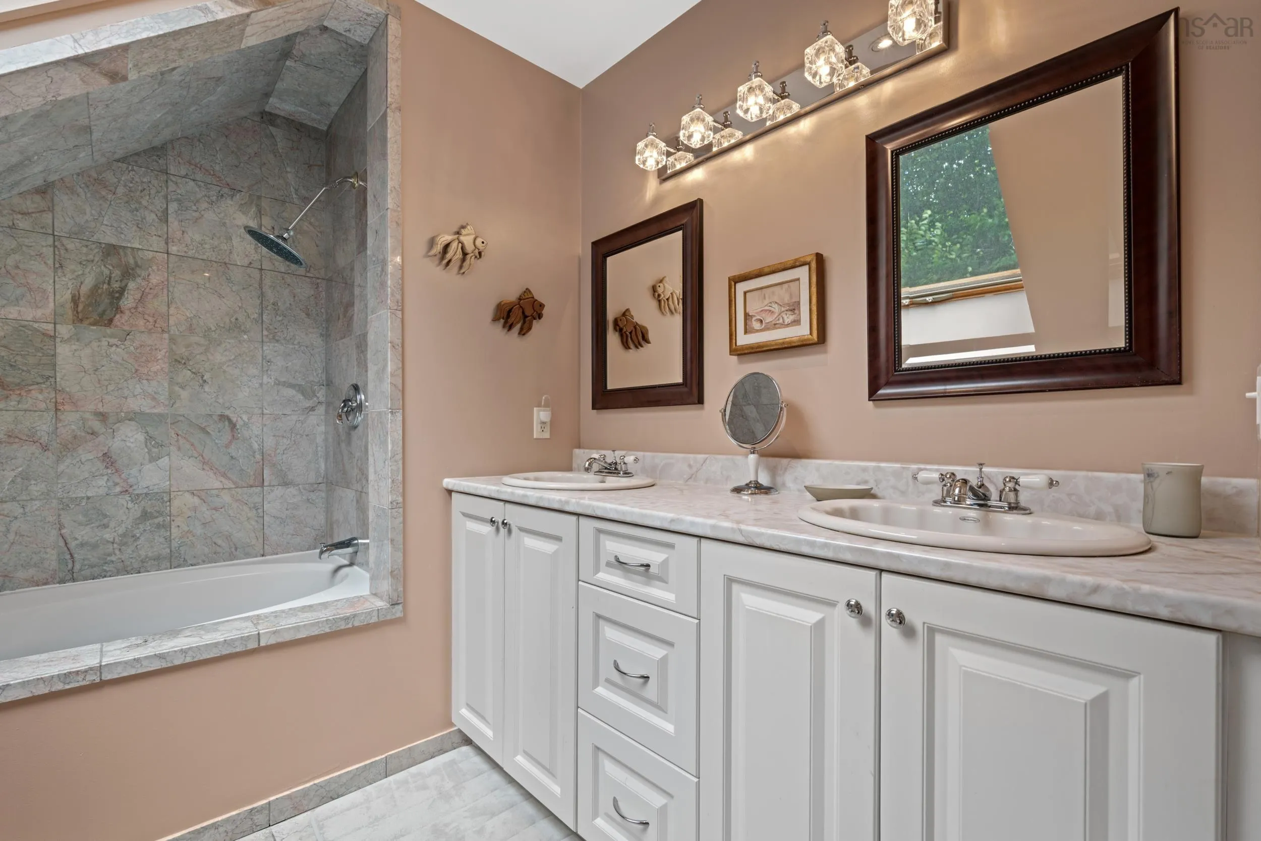 A-184 Shore Club Road, Hubbards, NS B0J 1T0, 2 Bedrooms Bedrooms, ,3 BathroomsBathrooms,Residential,For Sale,Shore Club,202521081