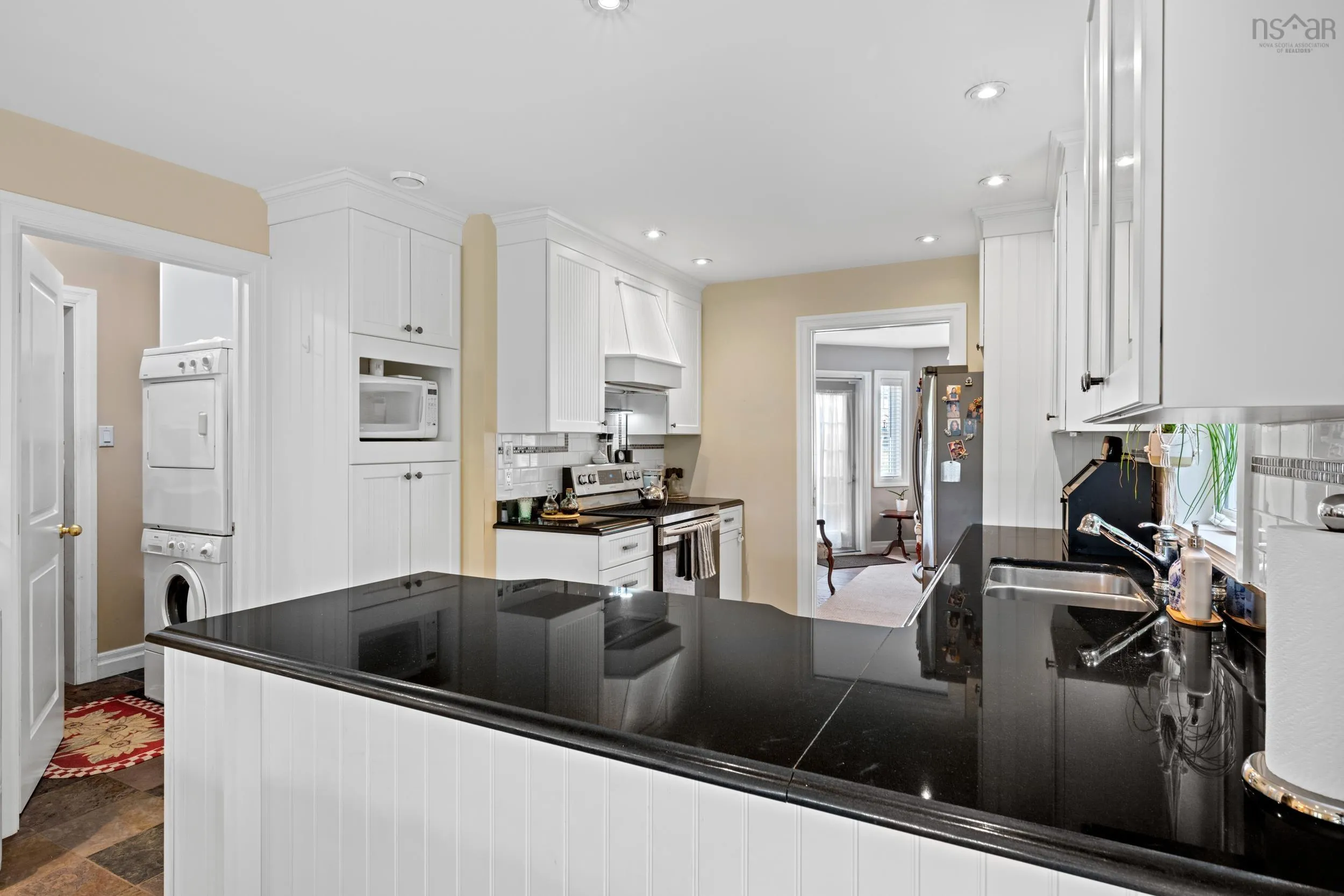 A-184 Shore Club Road, Hubbards, NS B0J 1T0, 2 Bedrooms Bedrooms, ,3 BathroomsBathrooms,Residential,For Sale,Shore Club,202521081