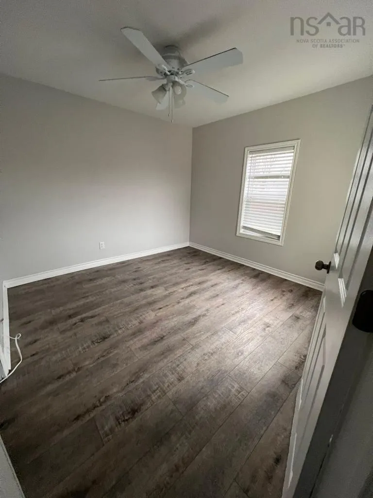 84 Intercolonial Street, Sydney Ns B1p 1s6, 4 Bedrooms Bedrooms, ,Residential Income,For Sale,Intercolonial,202504521