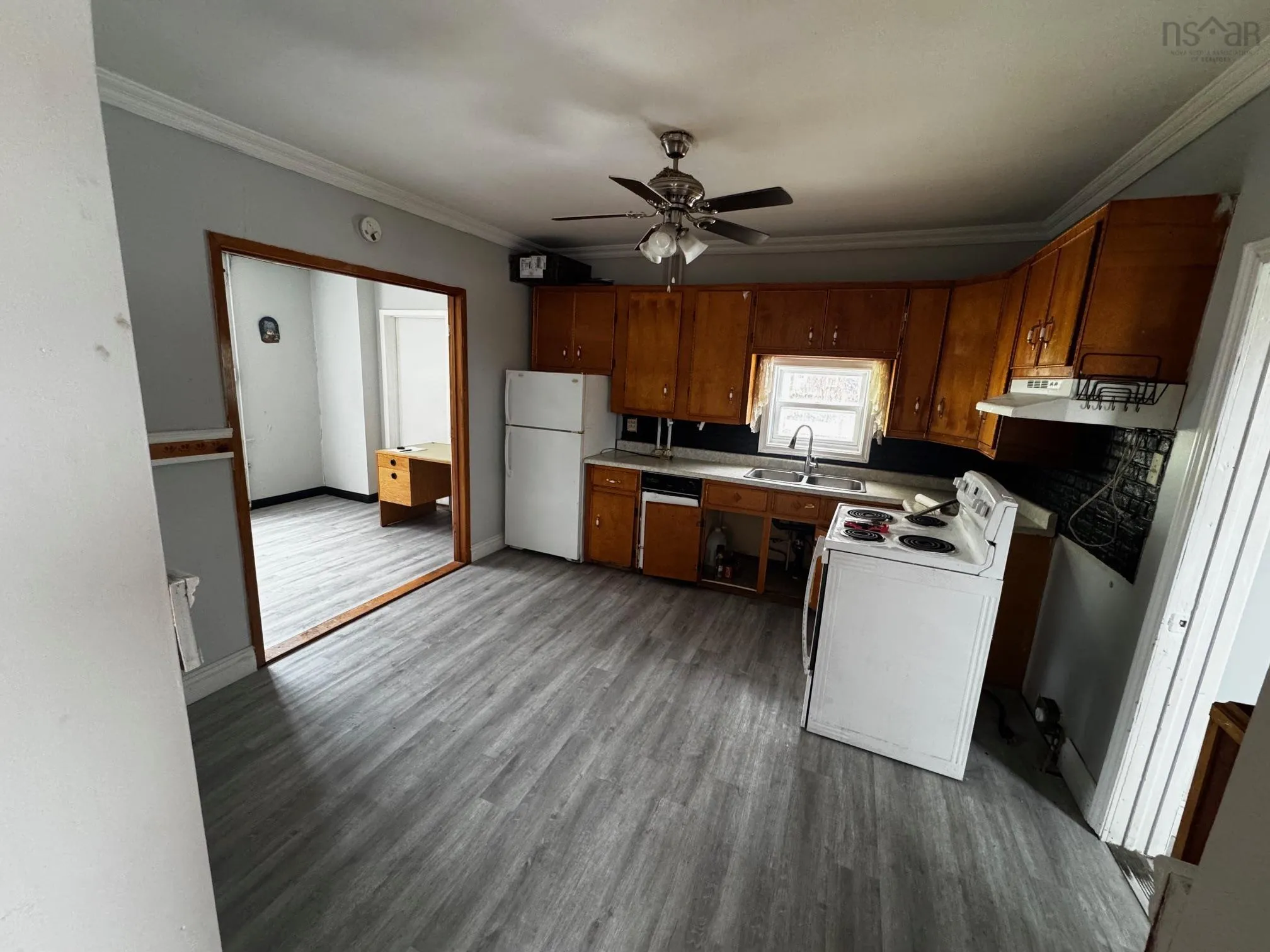 84 Intercolonial Street, Sydney Ns B1p 1s6, 4 Bedrooms Bedrooms, ,Residential Income,For Sale,Intercolonial,202504521
