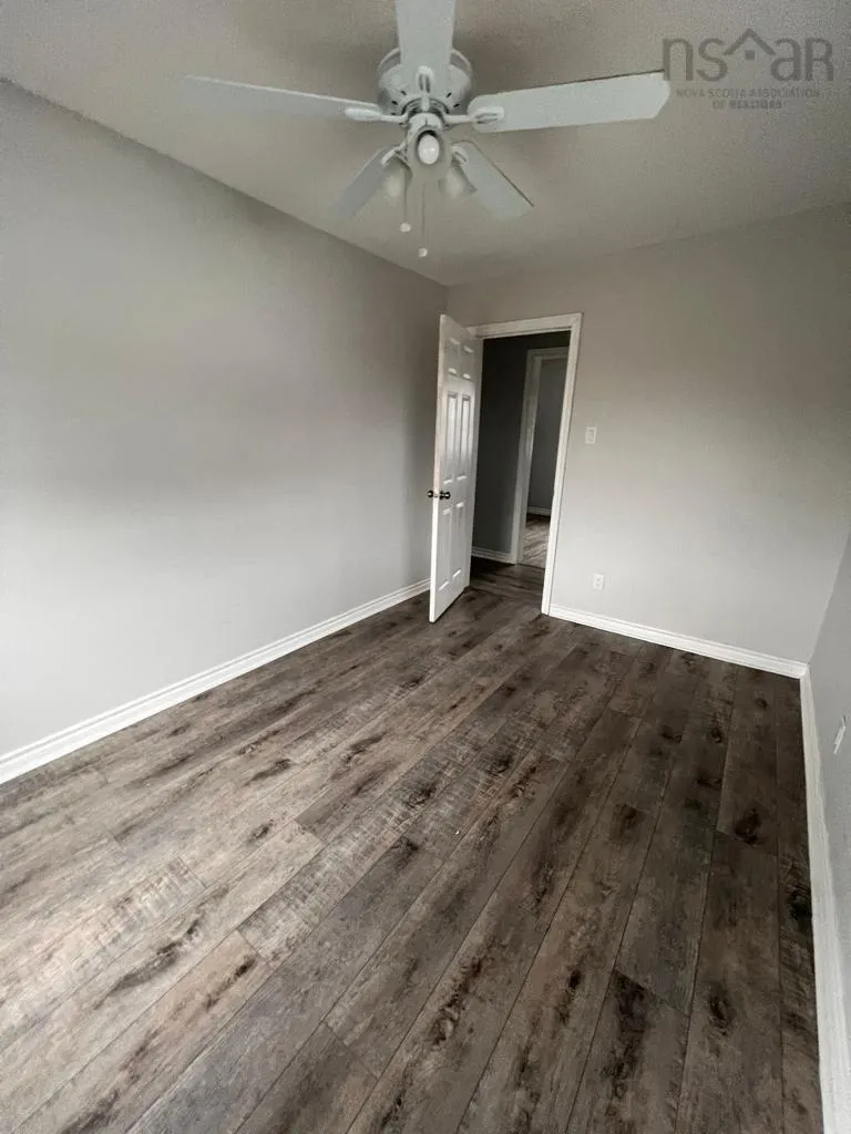 84 Intercolonial Street, Sydney Ns B1p 1s6, 4 Bedrooms Bedrooms, ,Residential Income,For Sale,Intercolonial,202504521