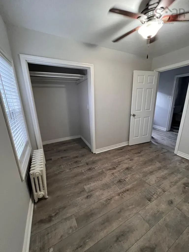 84 Intercolonial Street, Sydney Ns B1p 1s6, 4 Bedrooms Bedrooms, ,Residential Income,For Sale,Intercolonial,202504521