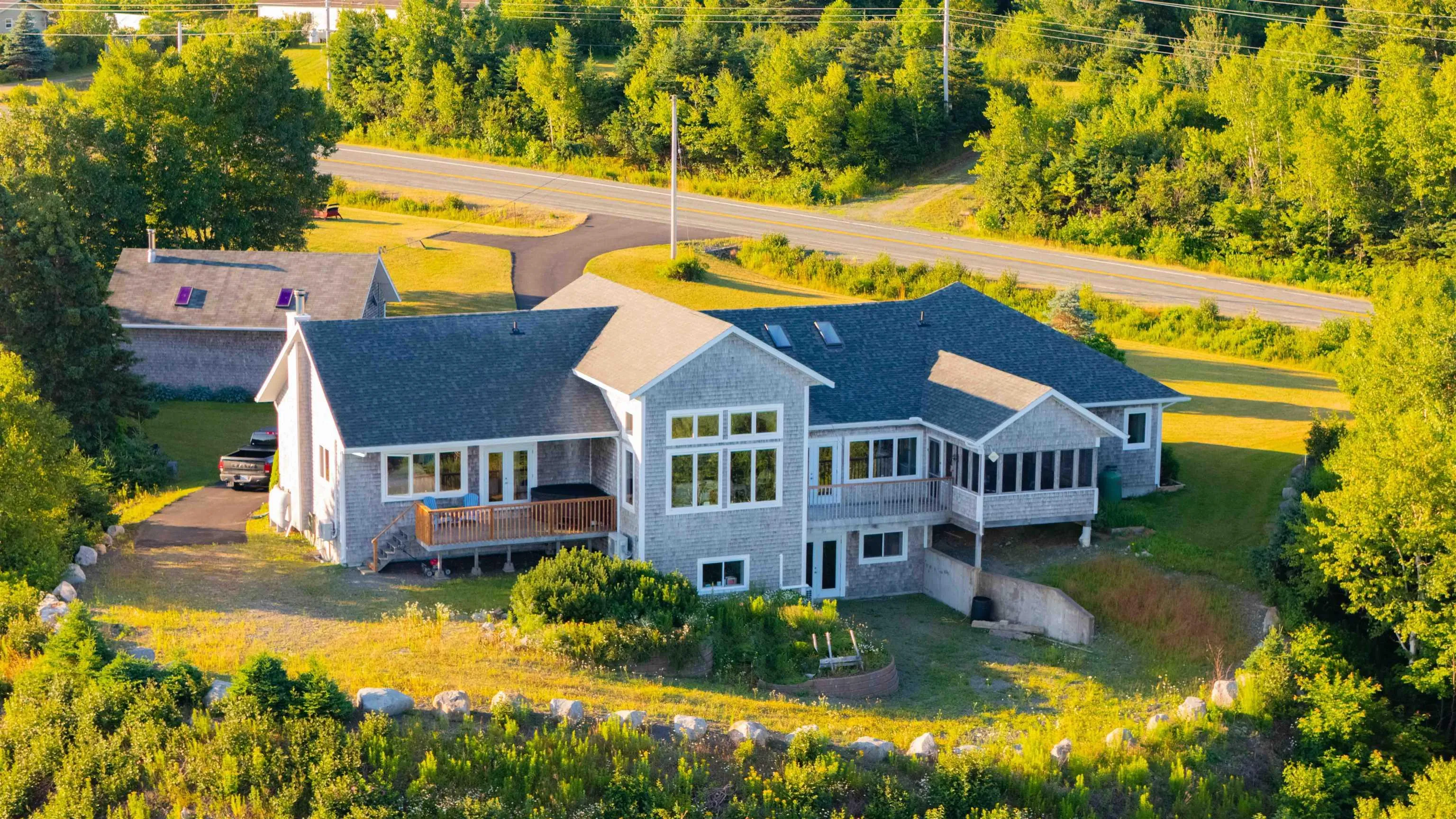 8194 Highway 16, Dorts Cove, NS B0H 1N0, 3 Bedrooms Bedrooms, ,4 BathroomsBathrooms,Residential,For Sale,Highway 16,202521564