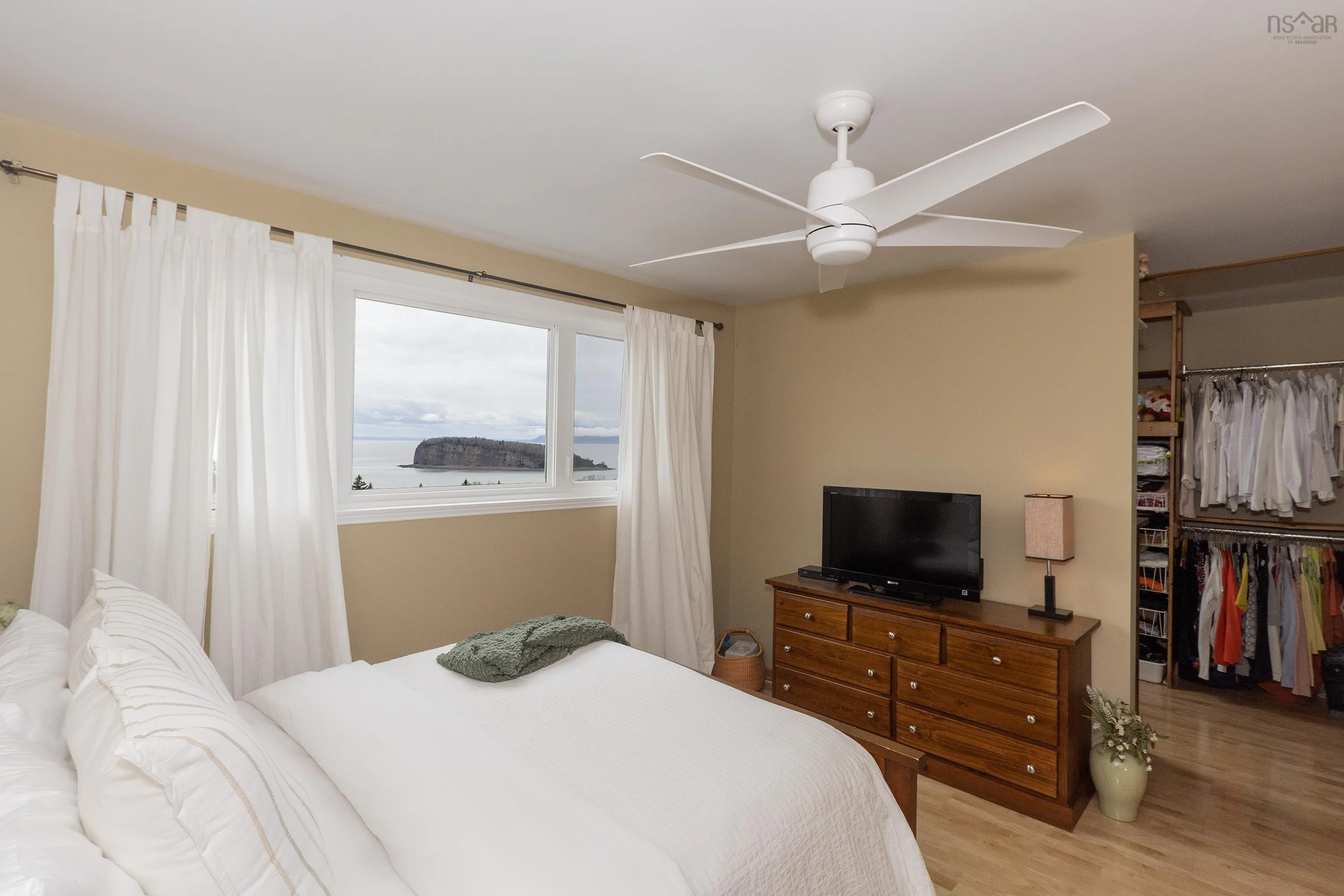 35-72 Spring Tide Lane, Two Islands Ns B0m 1s0, 2 Bedrooms Bedrooms, ,3 BathroomsBathrooms,Residential,For Sale,Spring Tide,202509078
