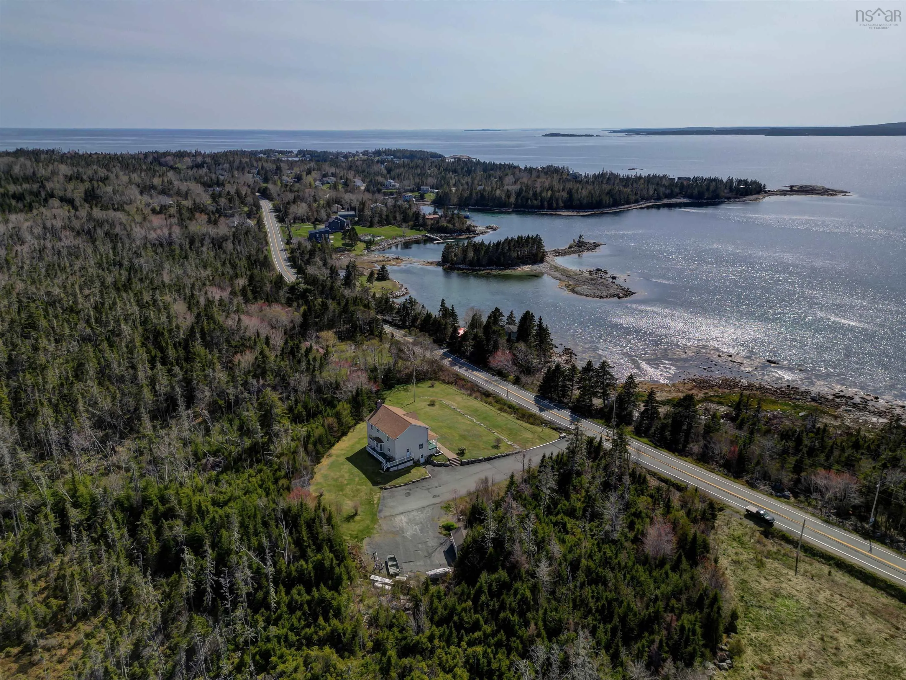9085 Peggys Cove Road, Indian Harbour, NS B3Z 3N4, 4 Bedrooms Bedrooms, ,3 BathroomsBathrooms,Residential,For Sale,Peggys Cove,202521842