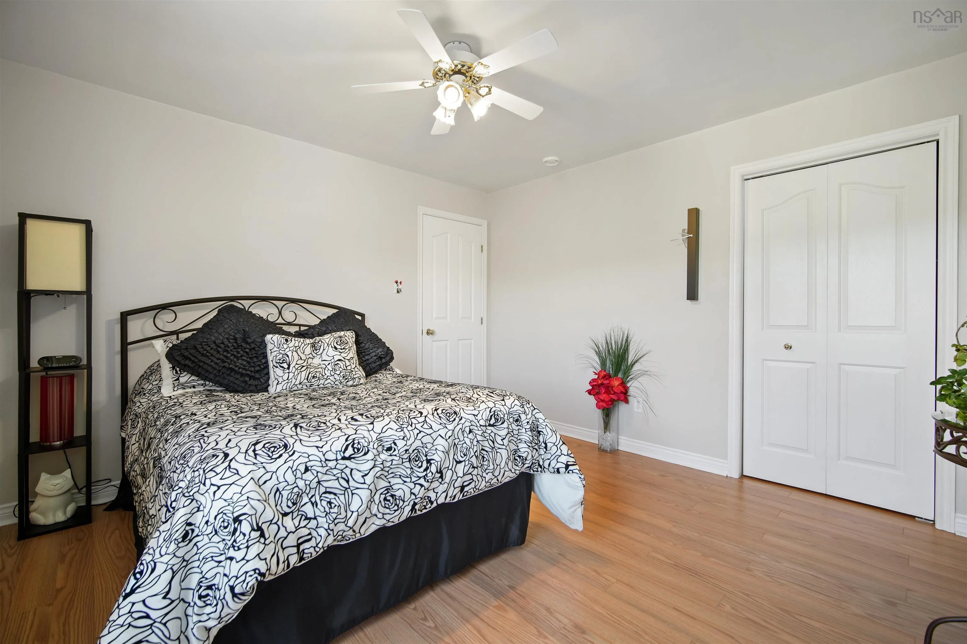 9085 Peggys Cove Road, Indian Harbour, NS B3Z 3N4, 4 Bedrooms Bedrooms, ,3 BathroomsBathrooms,Residential,For Sale,Peggys Cove,202521842