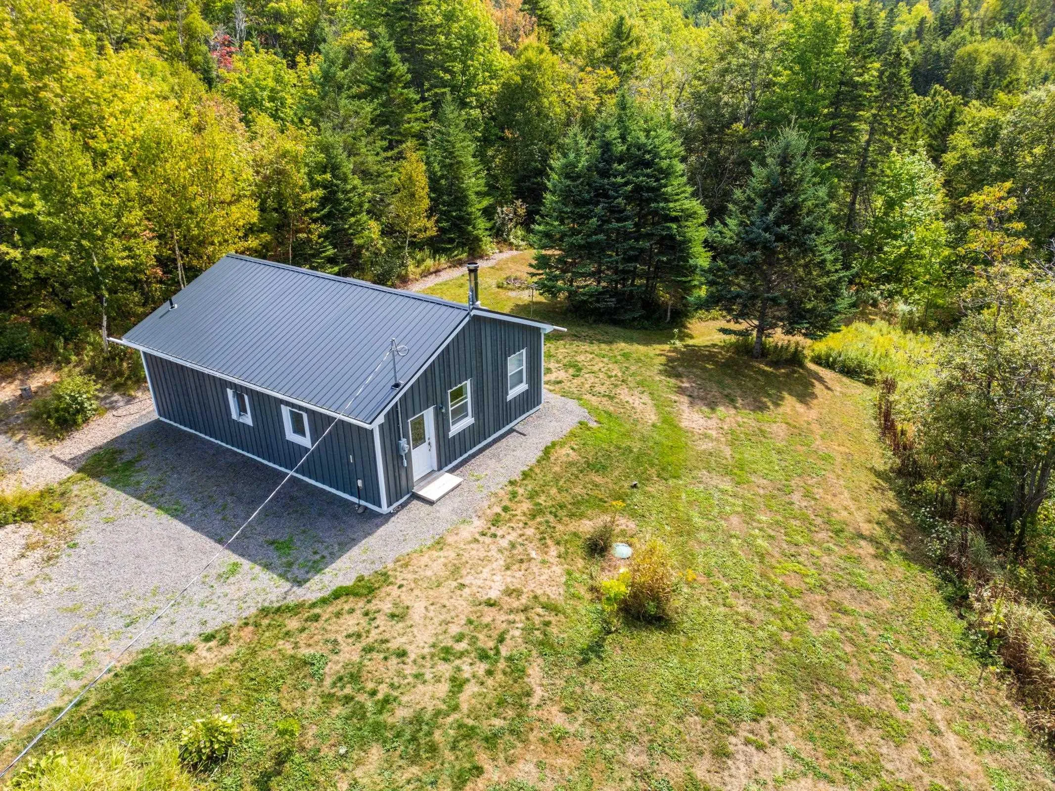 646 Russia Road, Black Rock, NS B0P 1V0, 2 Bedrooms Bedrooms, ,1 BathroomBathrooms,Residential,For Sale,Russia,202523015