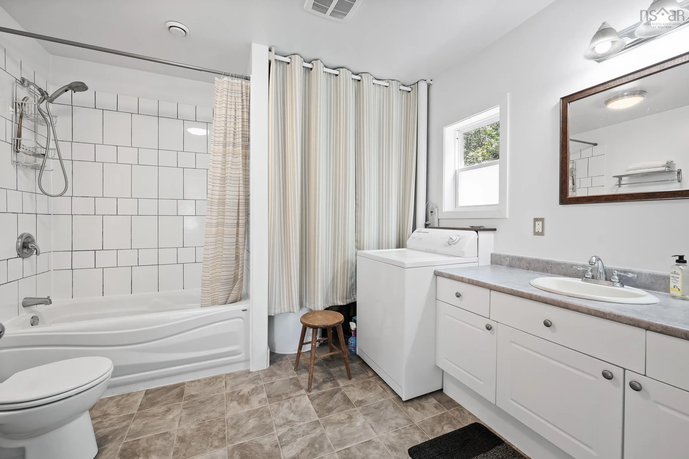 646 Russia Road, Black Rock, NS B0P 1V0, 2 Bedrooms Bedrooms, ,1 BathroomBathrooms,Residential,For Sale,Russia,202523015