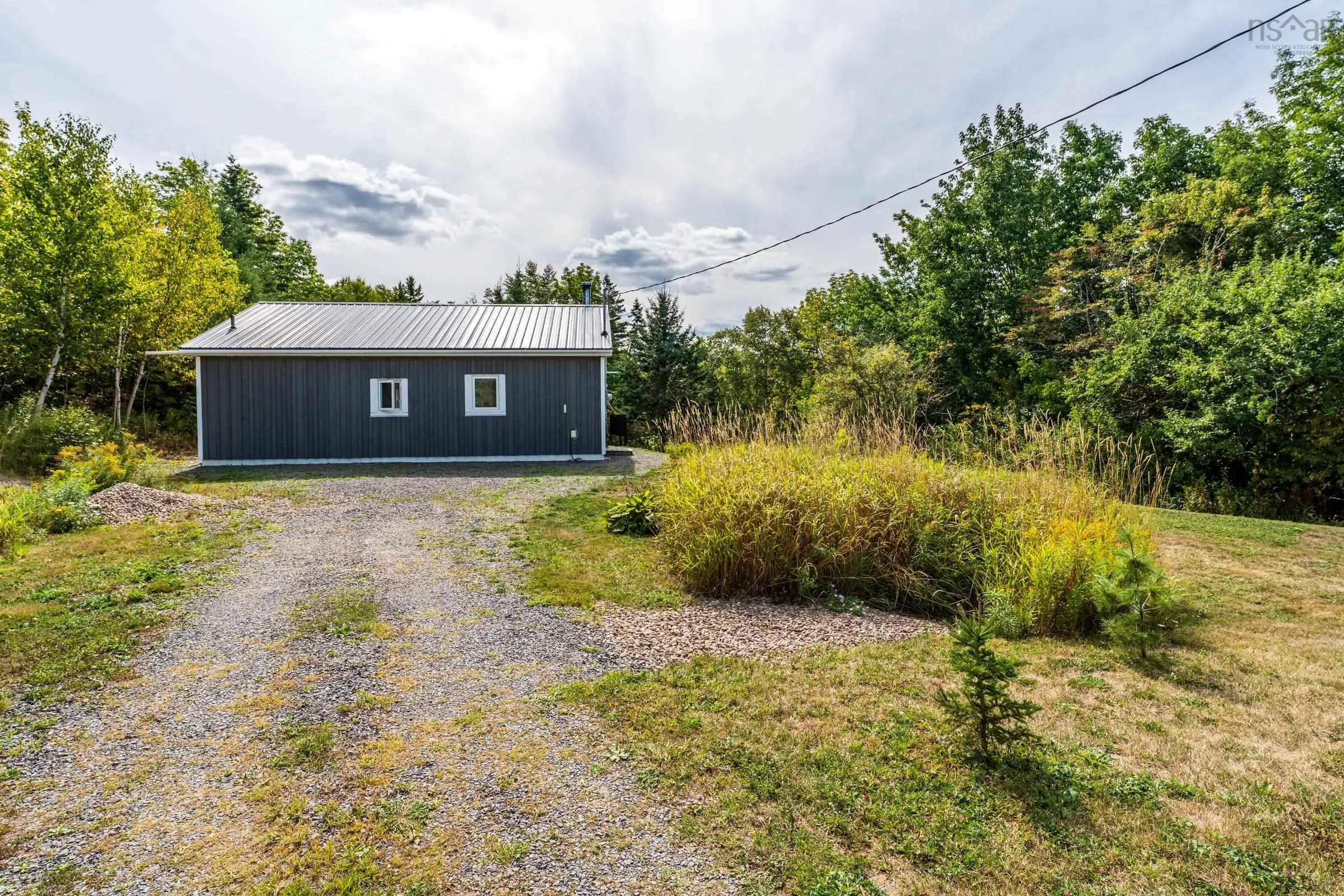 646 Russia Road, Black Rock, NS B0P 1V0, 2 Bedrooms Bedrooms, ,1 BathroomBathrooms,Residential,For Sale,Russia,202523015