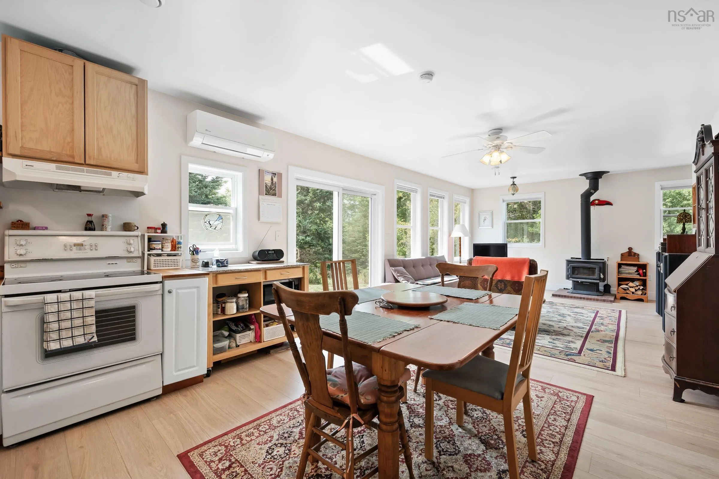 646 Russia Road, Black Rock, NS B0P 1V0, 2 Bedrooms Bedrooms, ,1 BathroomBathrooms,Residential,For Sale,Russia,202523015