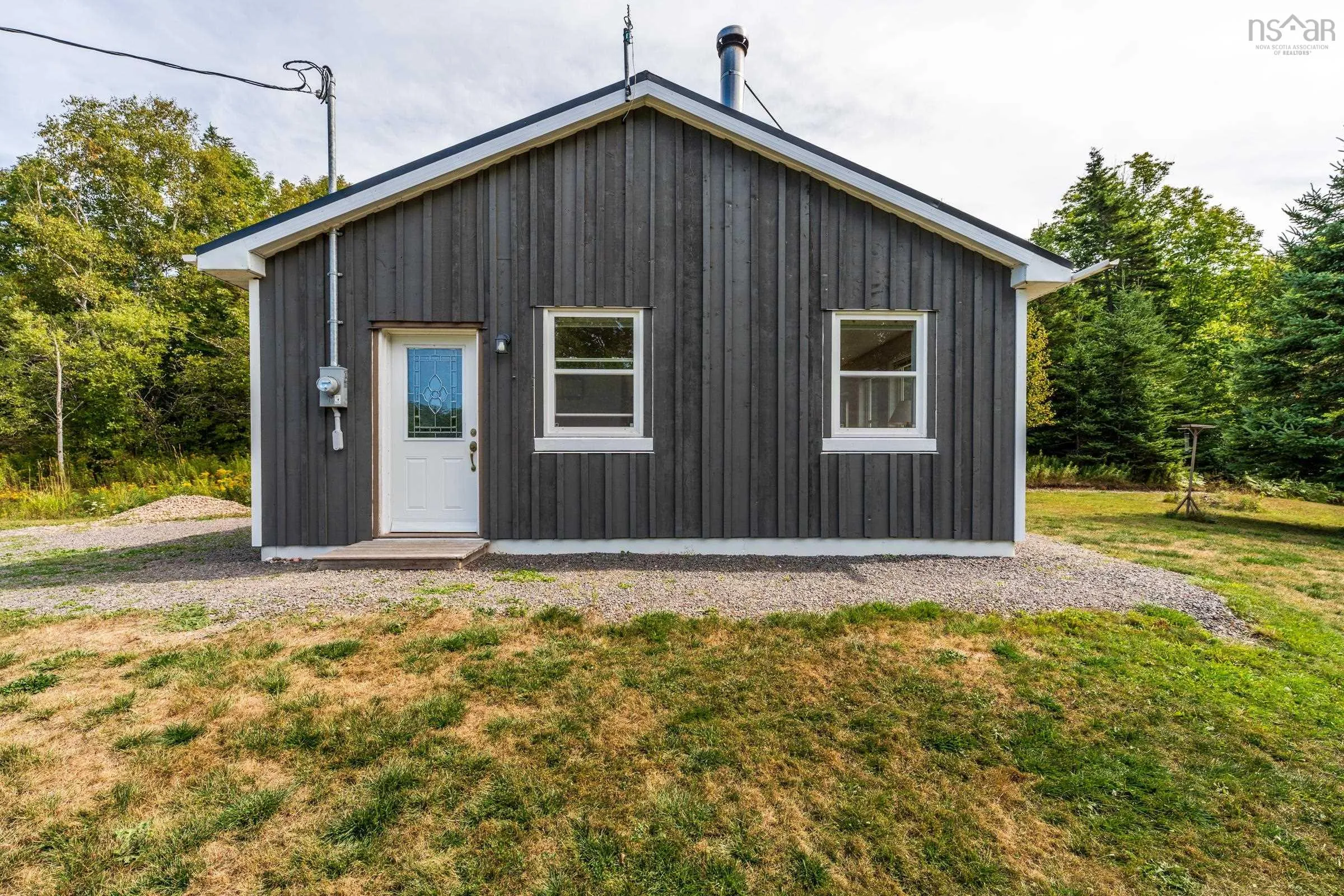 646 Russia Road, Black Rock, NS B0P 1V0, 2 Bedrooms Bedrooms, ,1 BathroomBathrooms,Residential,For Sale,Russia,202523015