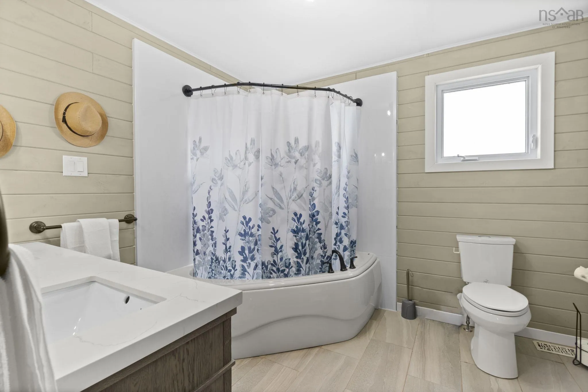 1870 Crowell Road, East Lawrencetown, NS B2Z 1N9, 3 Bedrooms Bedrooms, ,3 BathroomsBathrooms,Residential,For Sale,Crowell,202519941
