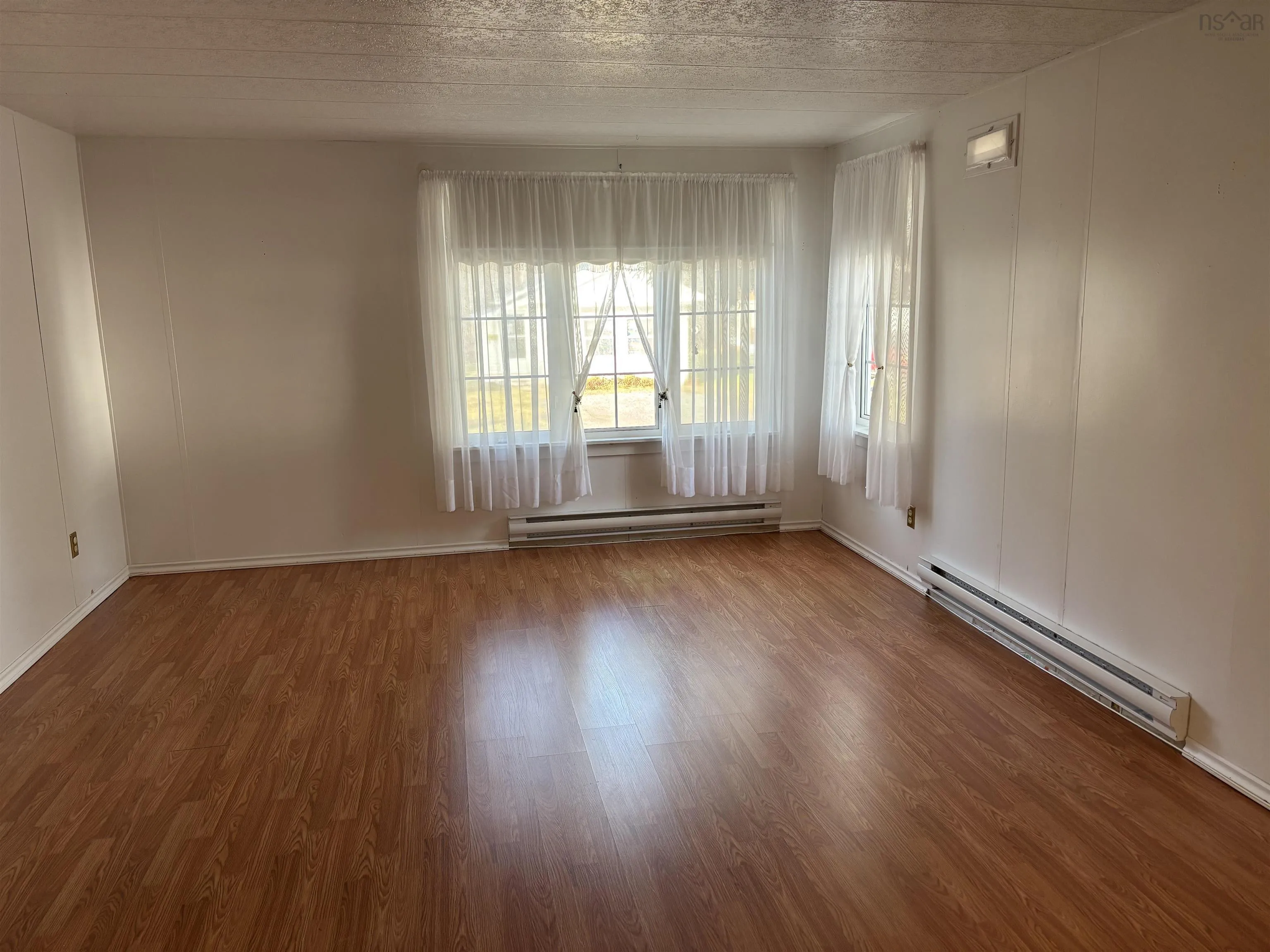 53 Bendix Street, Sydney Mines Ns B1v 3c4, 3 Bedrooms Bedrooms, ,1 BathroomBathrooms,Residential,For Sale,Bendix Street,202509471