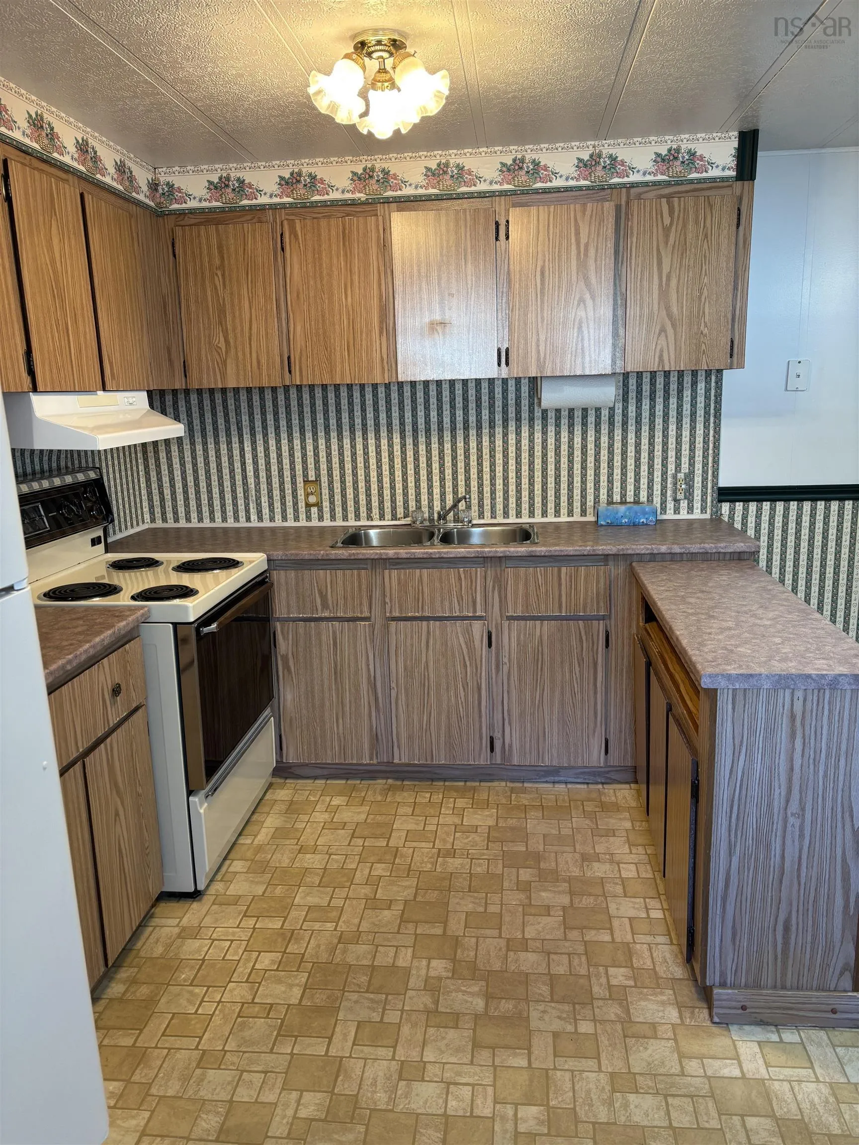 53 Bendix Street, Sydney Mines Ns B1v 3c4, 3 Bedrooms Bedrooms, ,1 BathroomBathrooms,Residential,For Sale,Bendix Street,202509471