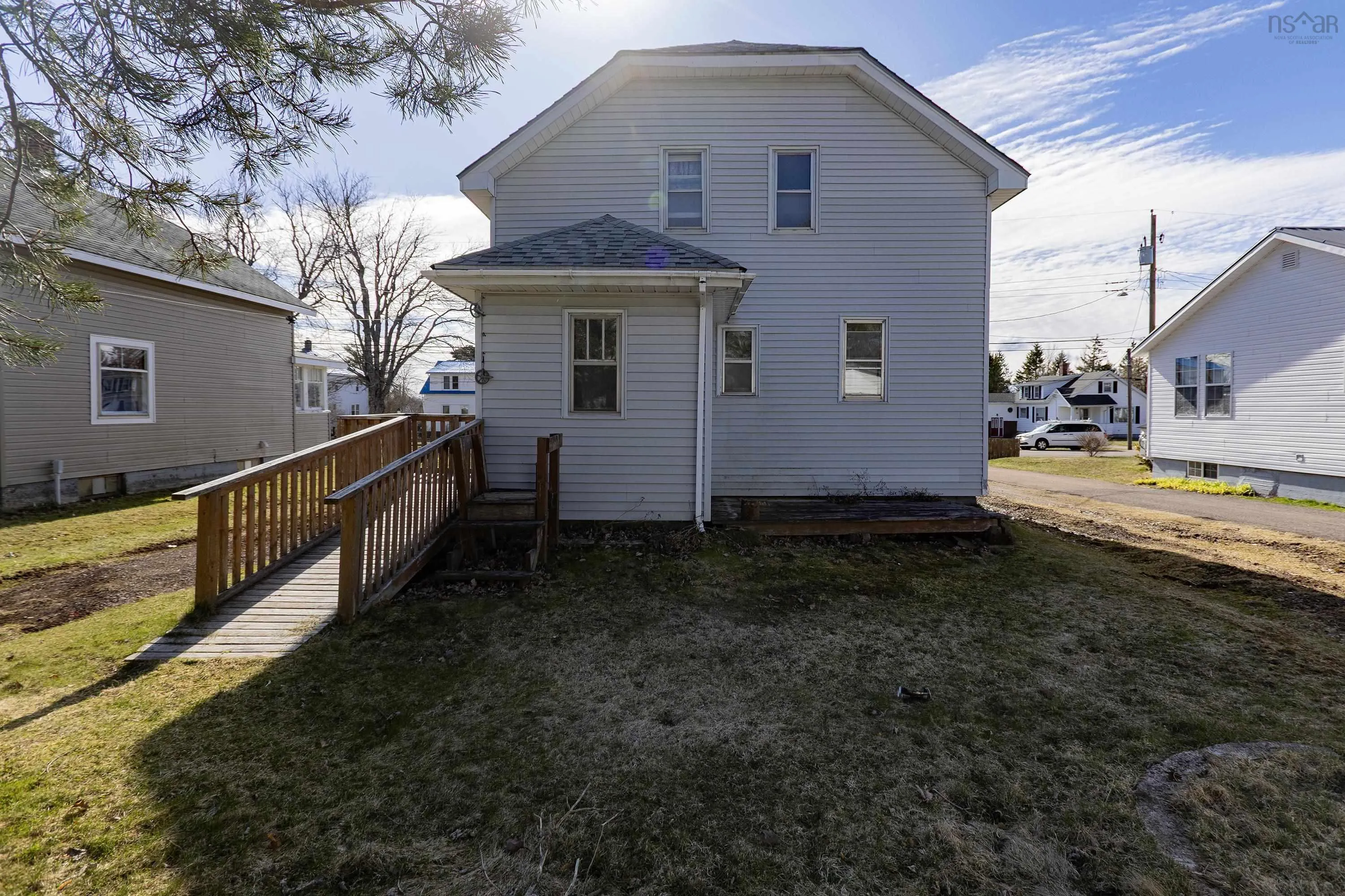 90 Mcfarlane Street, Springhill, NS B0M 1X0, 3 Bedrooms Bedrooms, ,2 BathroomsBathrooms,Residential,For Sale,Mcfarlane,202520034