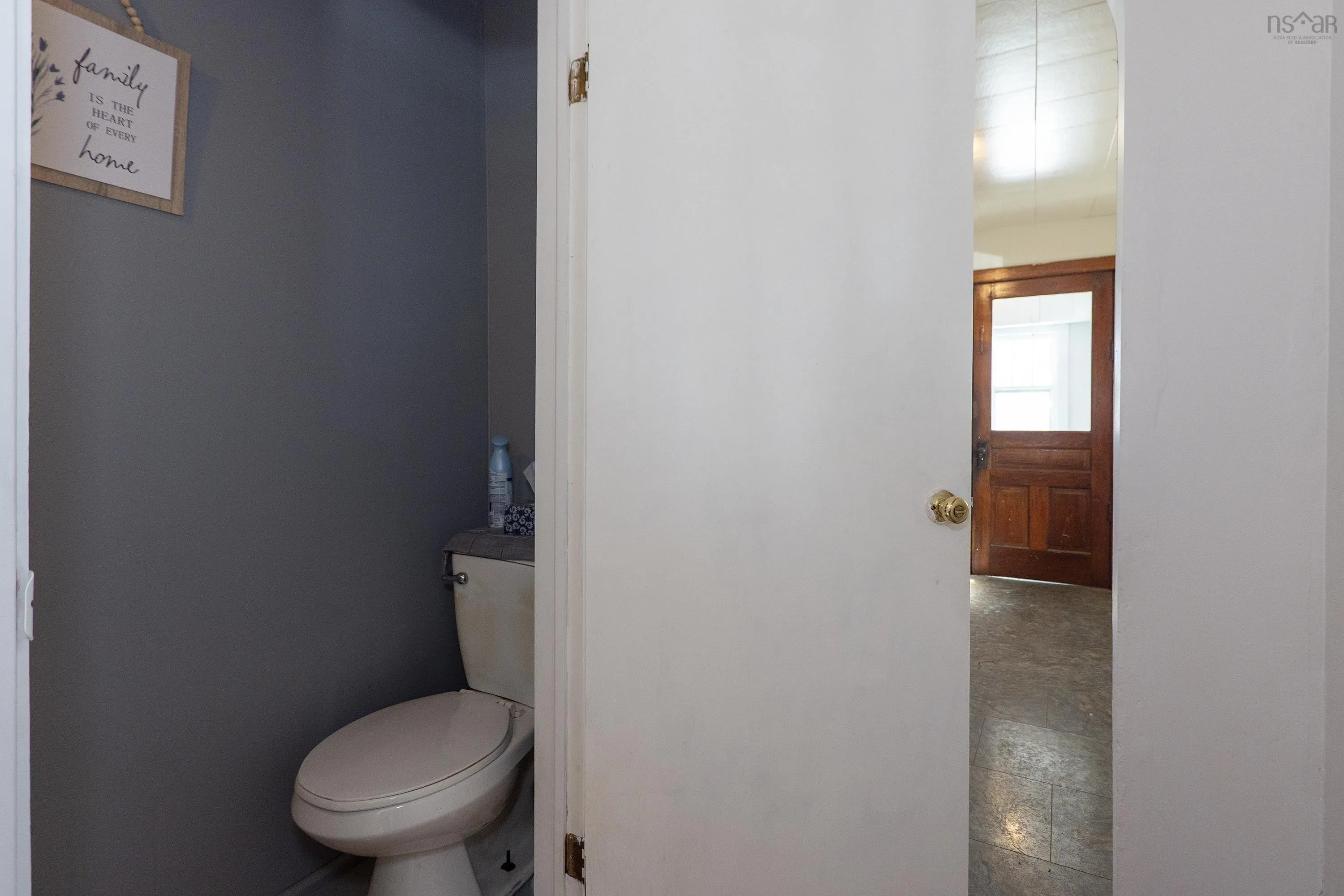 90 Mcfarlane Street, Springhill, NS B0M 1X0, 3 Bedrooms Bedrooms, ,2 BathroomsBathrooms,Residential,For Sale,Mcfarlane,202520034