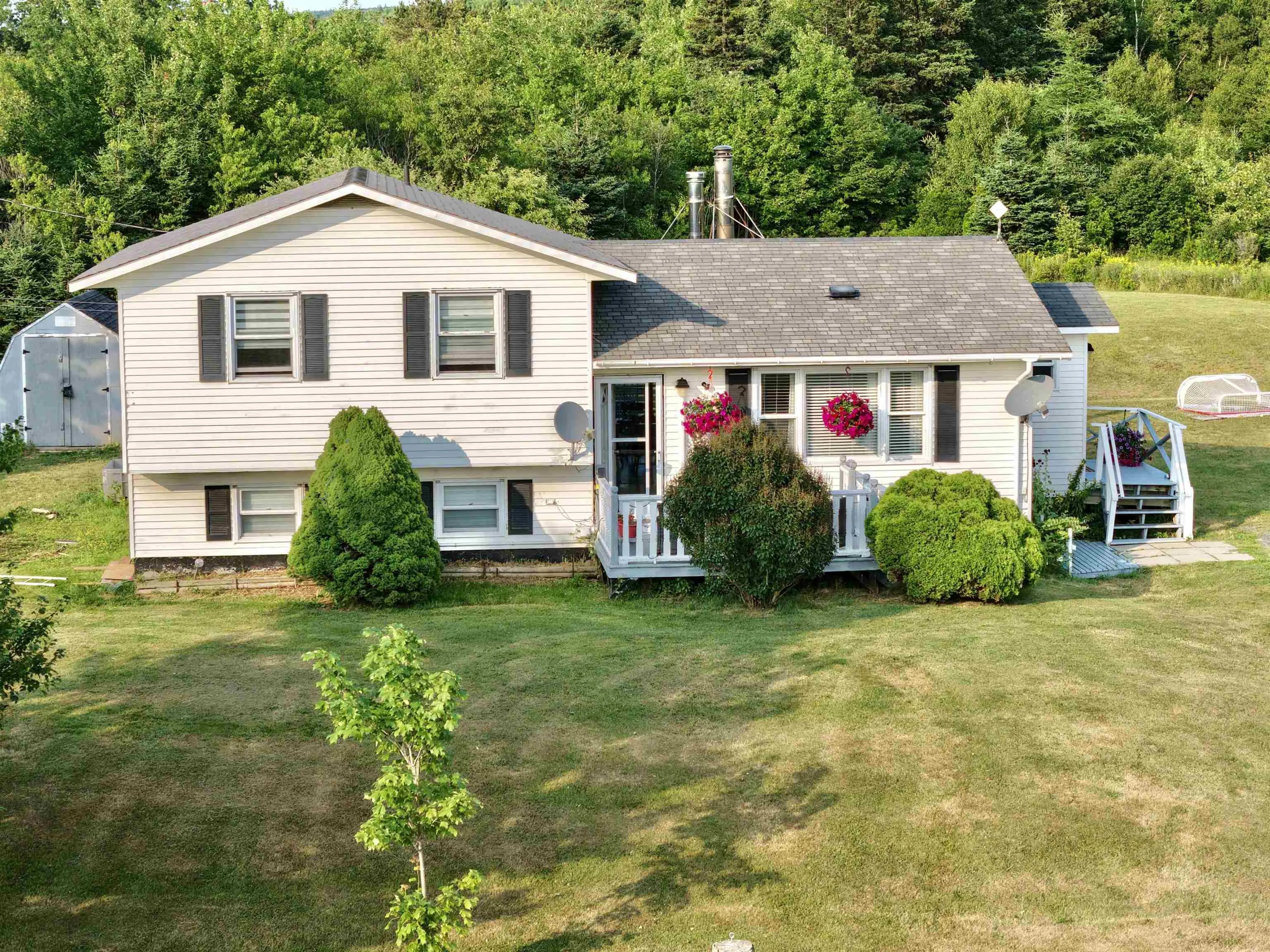121 Pipers Lane, Inverside, NS B0E 1N0, 3 Bedrooms Bedrooms, ,2 BathroomsBathrooms,Residential,For Sale,Pipers,202518550