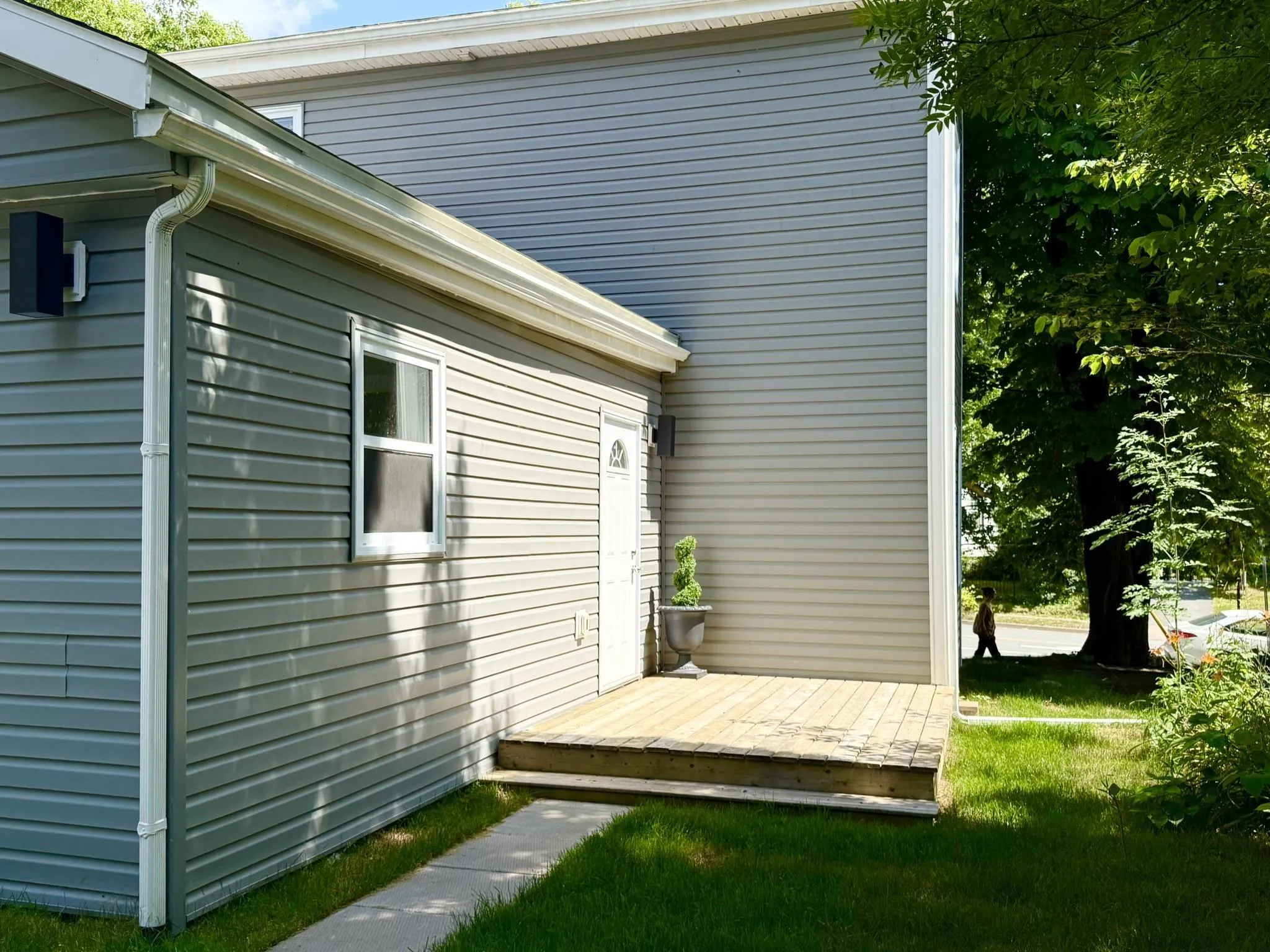 249 Portland Street, Dartmouth, NS B2Y 1J8, 5 Bedrooms Bedrooms, ,3 BathroomsBathrooms,Residential,For Sale,Portland,202518523