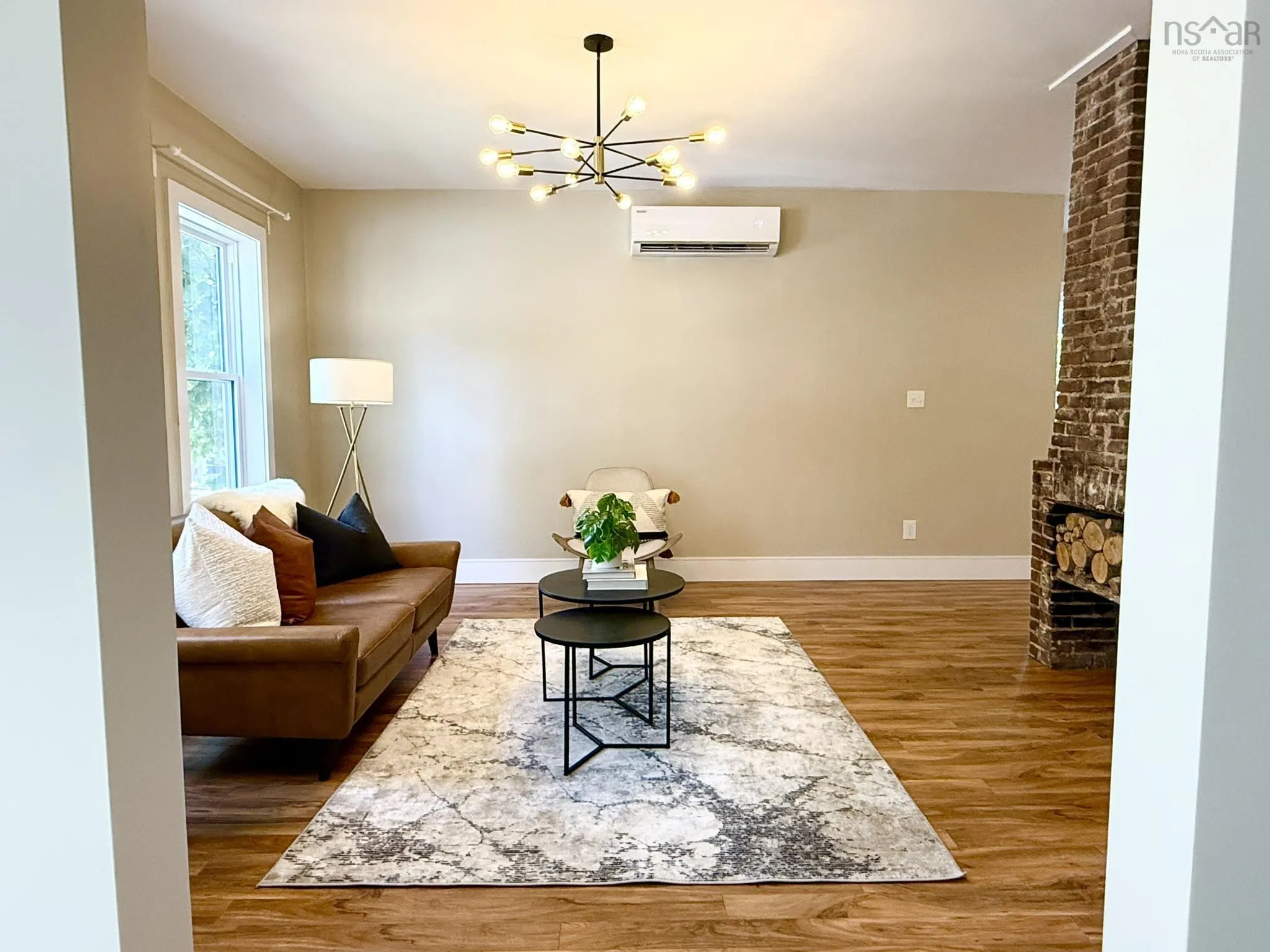 249 Portland Street, Dartmouth, NS B2Y 1J8, 5 Bedrooms Bedrooms, ,3 BathroomsBathrooms,Residential,For Sale,Portland,202518523