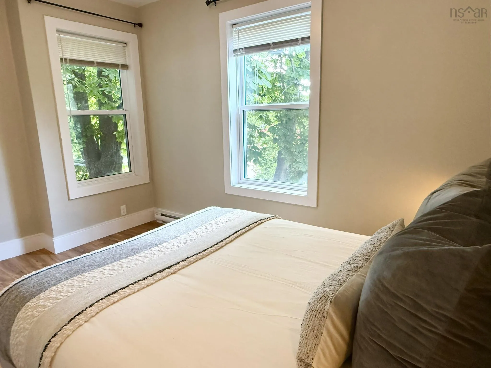 249 Portland Street, Dartmouth, NS B2Y 1J8, 5 Bedrooms Bedrooms, ,3 BathroomsBathrooms,Residential,For Sale,Portland,202518523
