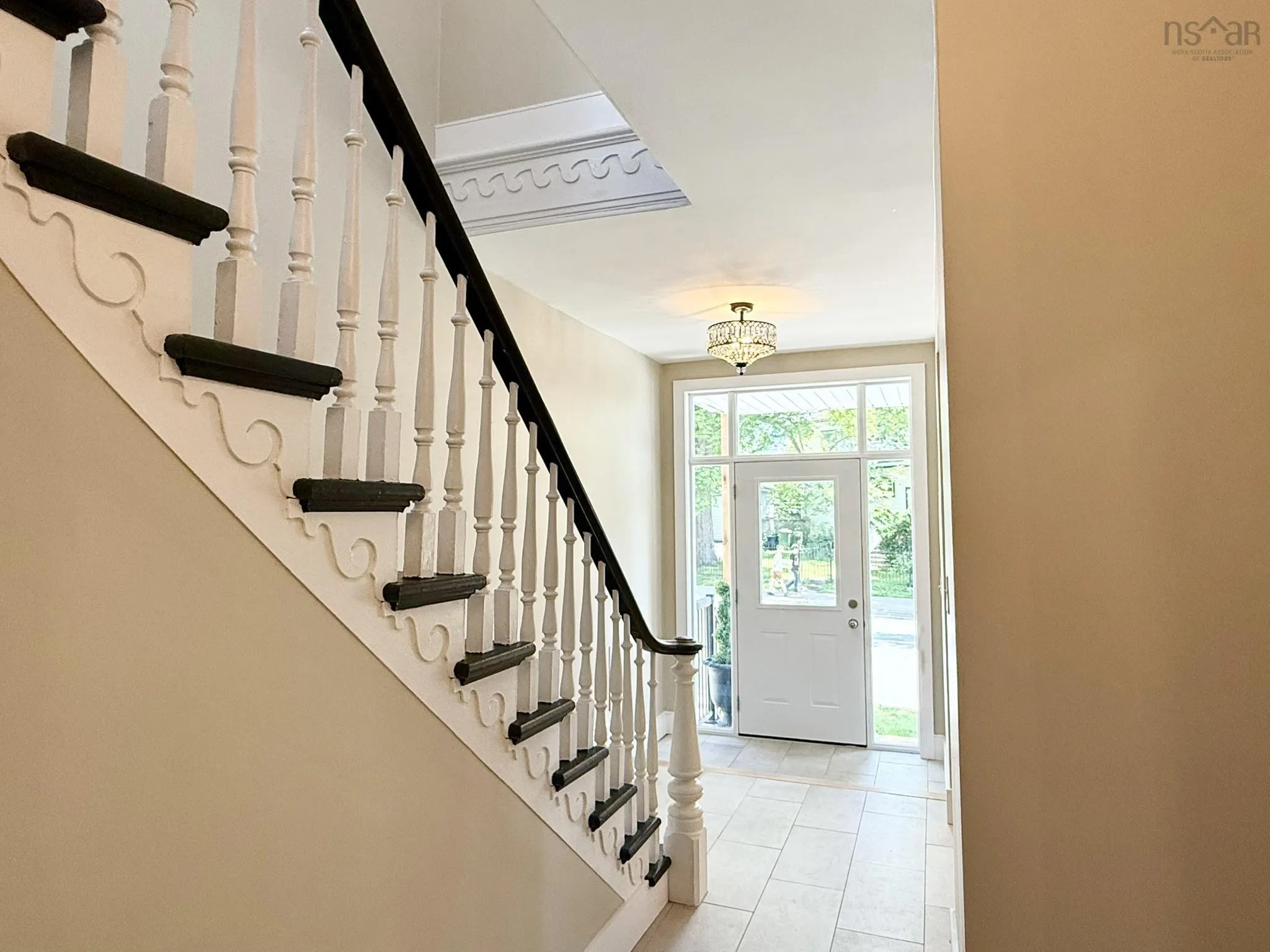 249 Portland Street, Dartmouth, NS B2Y 1J8, 5 Bedrooms Bedrooms, ,3 BathroomsBathrooms,Residential,For Sale,Portland,202518523