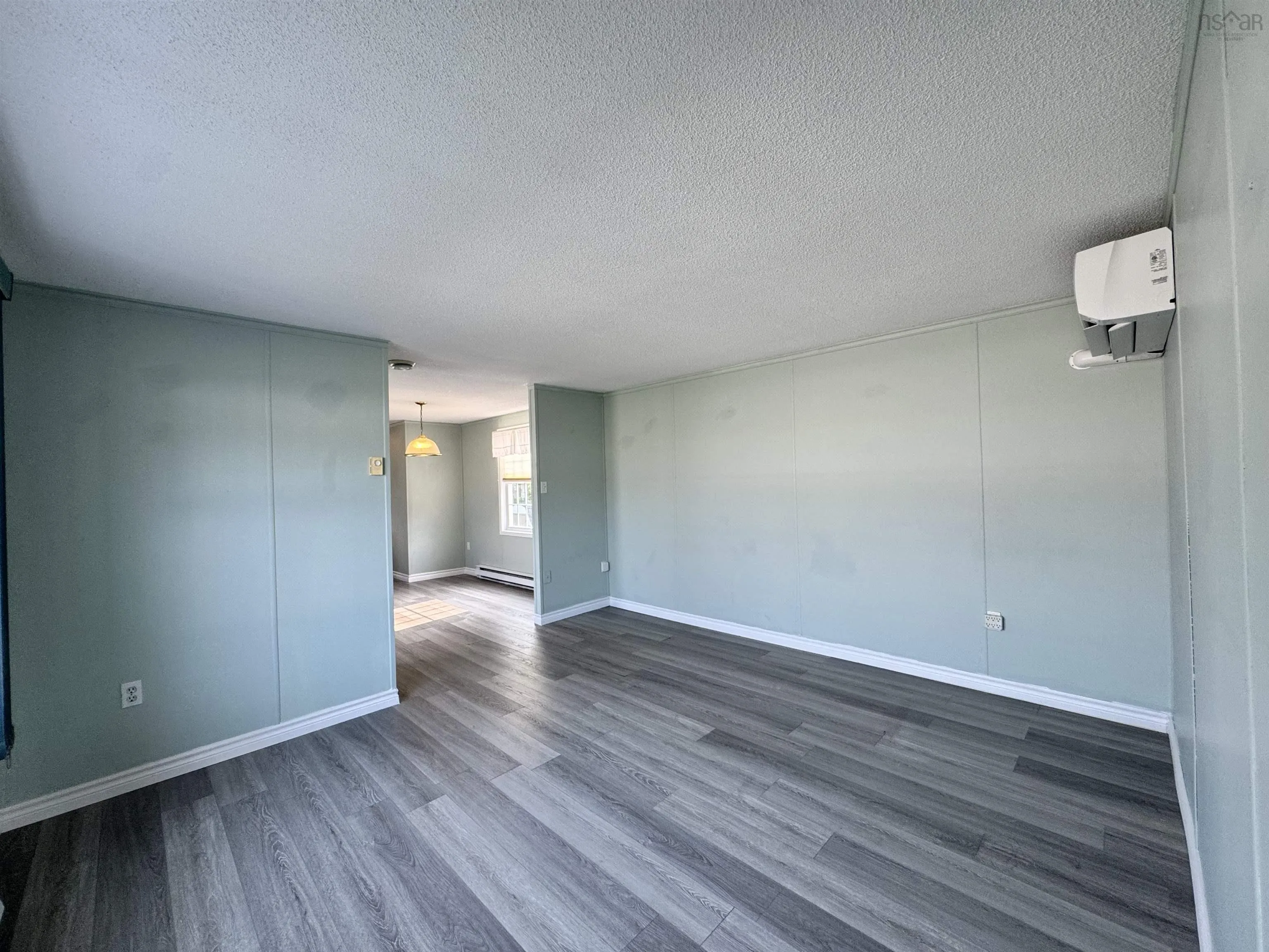 1038 Bustin Avenue, Beaver Bank, NS B4E 1K9, 3 Bedrooms Bedrooms, ,1 BathroomBathrooms,Residential,For Sale,Bustin,202520070