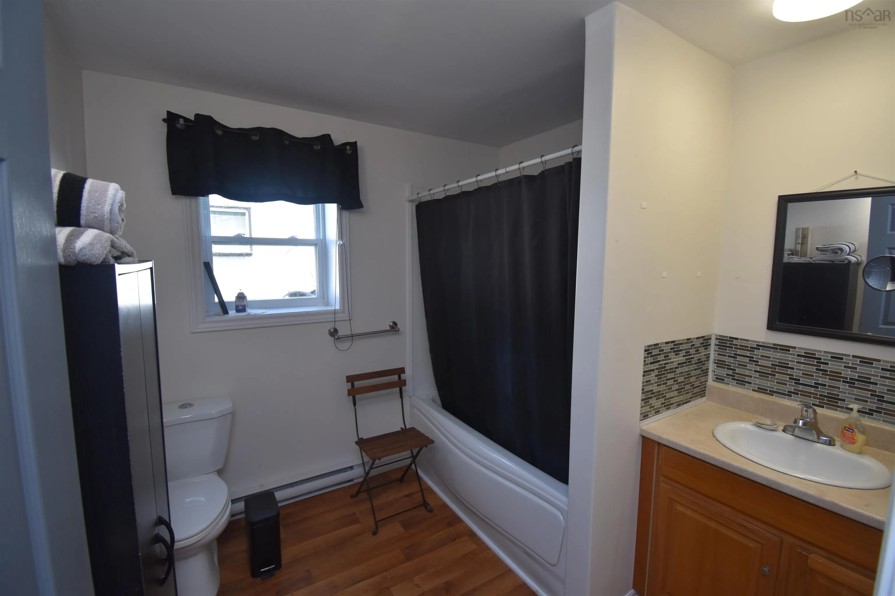 25 Cook Street, Truro, NS B2N 2E4, 4 Bedrooms Bedrooms, ,3 BathroomsBathrooms,Residential,For Sale,Cook,202519040