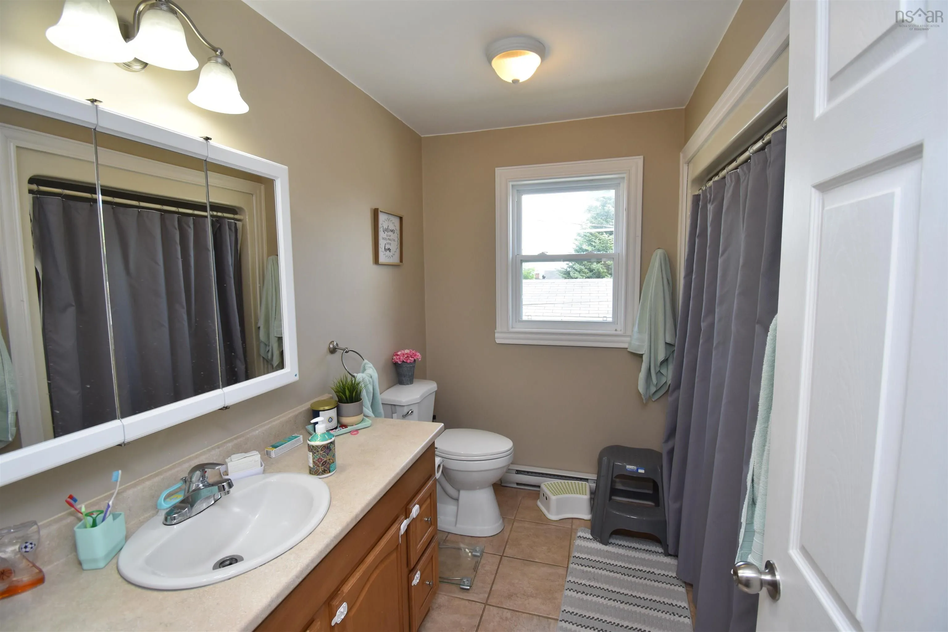 25 Cook Street, Truro, NS B2N 2E4, 4 Bedrooms Bedrooms, ,3 BathroomsBathrooms,Residential,For Sale,Cook,202519040