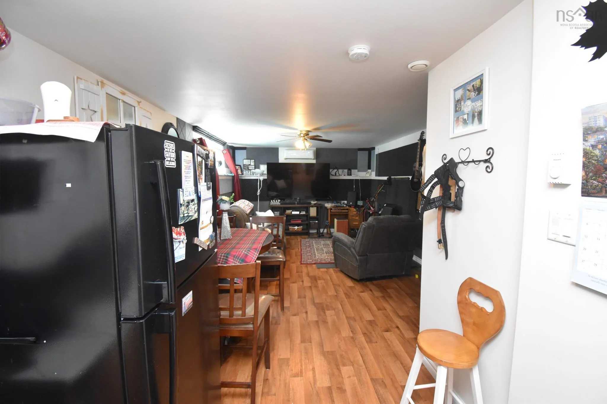 25 Cook Street, Truro, NS B2N 2E4, 4 Bedrooms Bedrooms, ,3 BathroomsBathrooms,Residential,For Sale,Cook,202519040