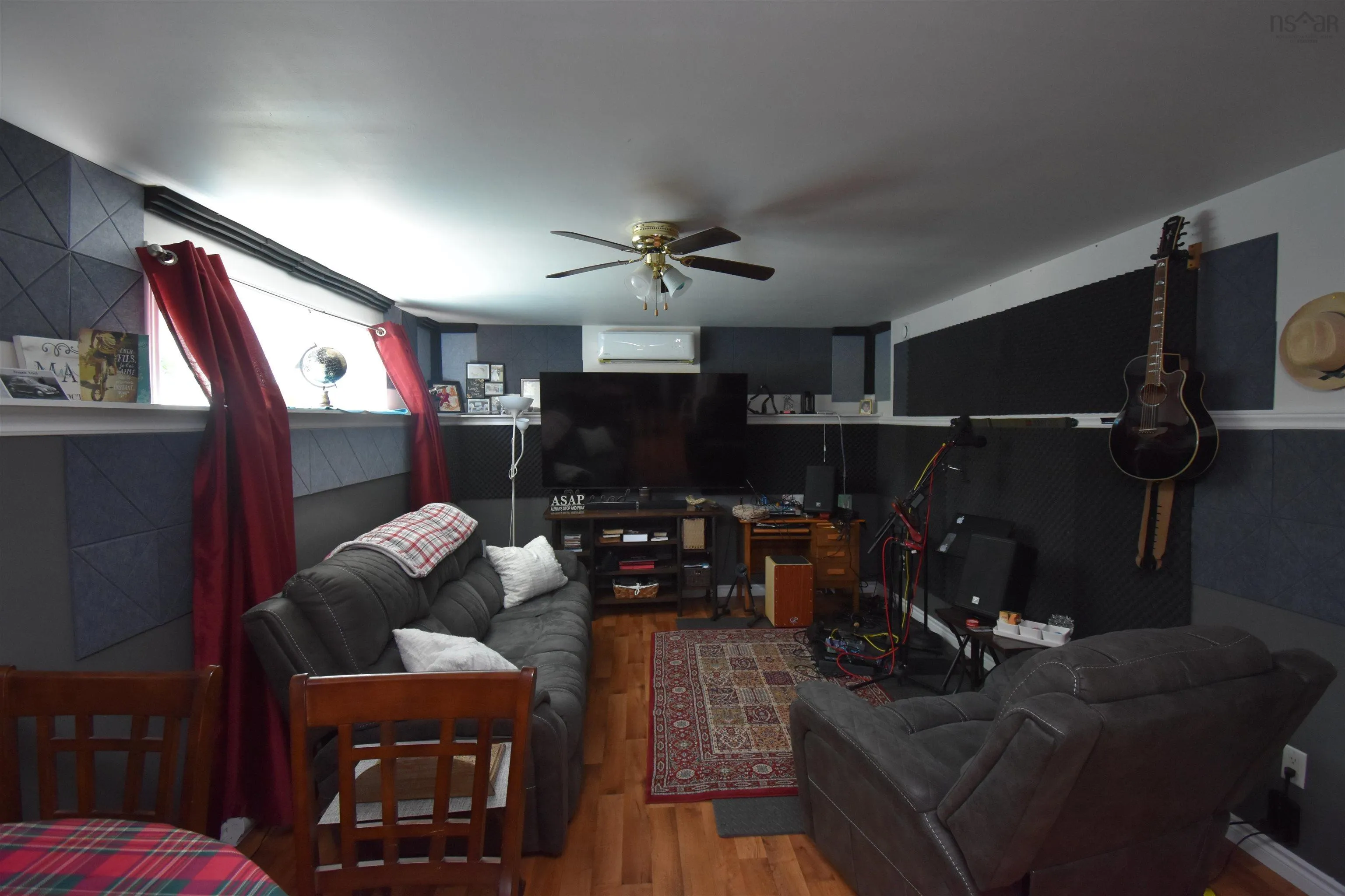 25 Cook Street, Truro, NS B2N 2E4, 4 Bedrooms Bedrooms, ,3 BathroomsBathrooms,Residential,For Sale,Cook,202519040
