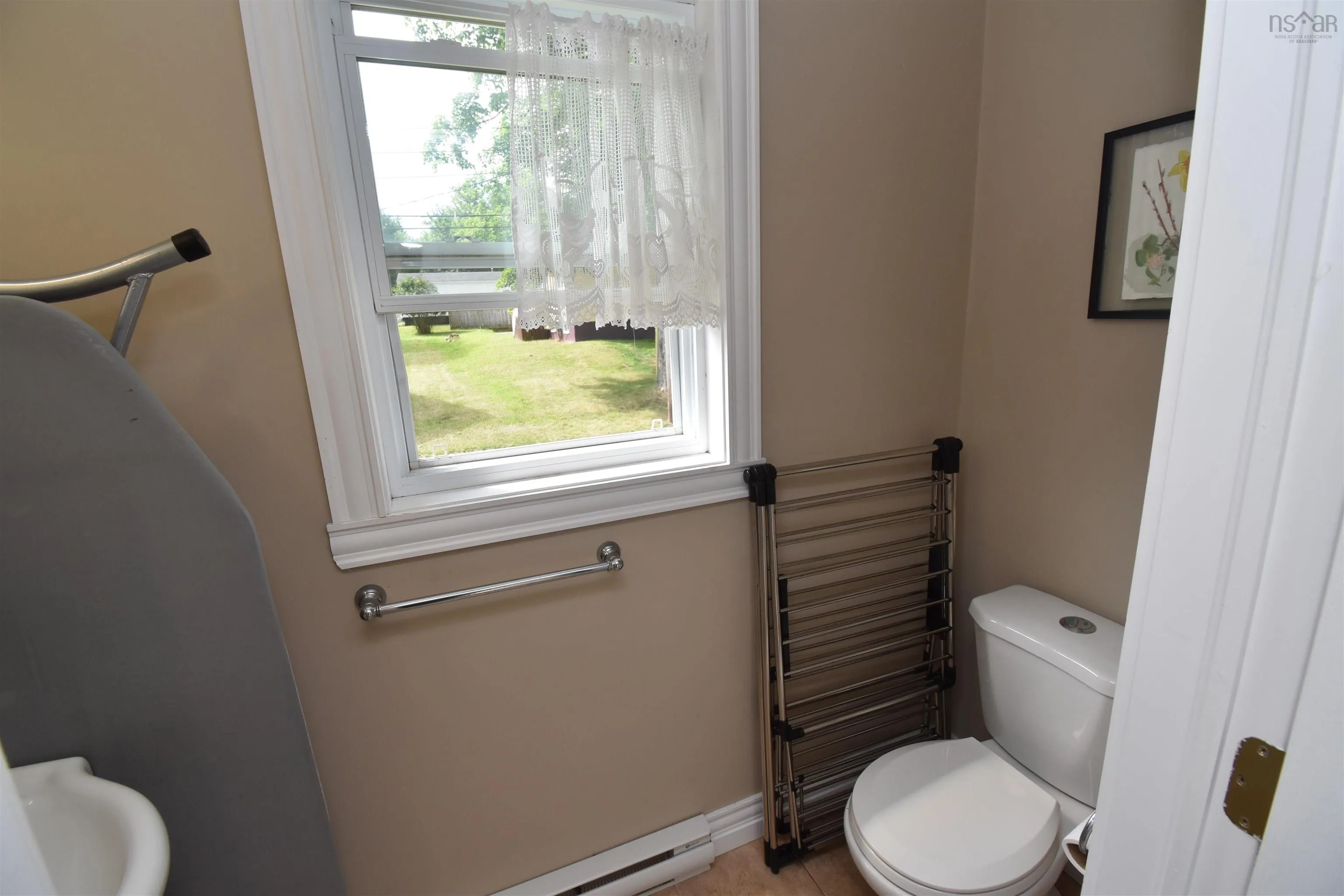 25 Cook Street, Truro, NS B2N 2E4, 4 Bedrooms Bedrooms, ,3 BathroomsBathrooms,Residential,For Sale,Cook,202519040