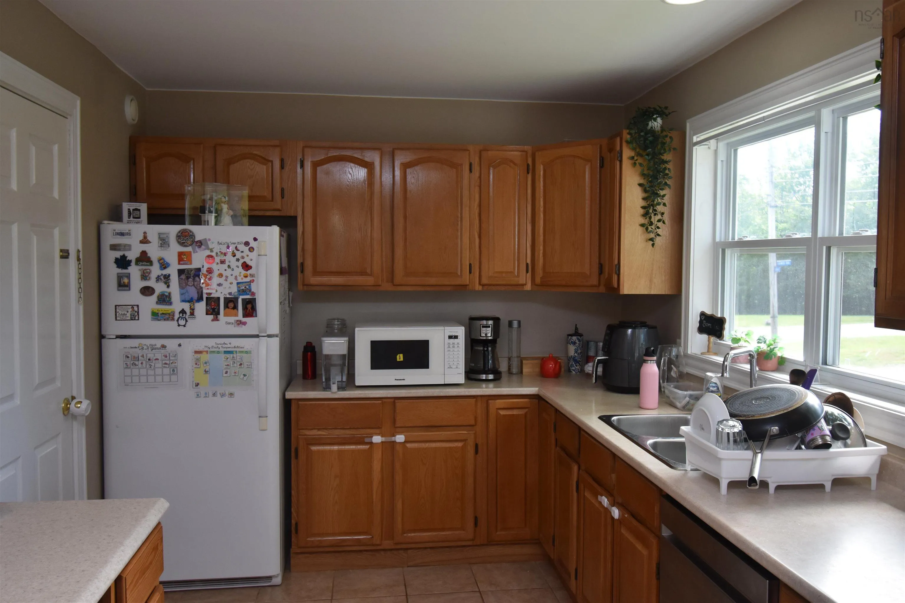 25 Cook Street, Truro, NS B2N 2E4, 4 Bedrooms Bedrooms, ,3 BathroomsBathrooms,Residential,For Sale,Cook,202519040