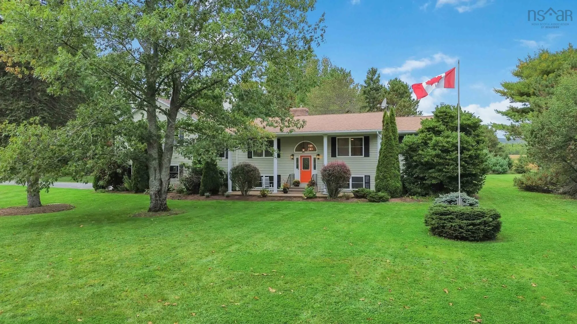 6585 Highway 221, Lakeville, NS B4N 3V7, 5 Bedrooms Bedrooms, ,5 BathroomsBathrooms,Residential,For Sale,Highway 221,202518293