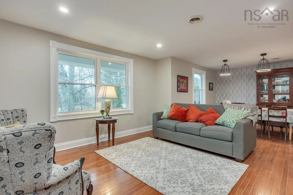 6585 Highway 221, Lakeville, NS B4N 3V7, 5 Bedrooms Bedrooms, ,5 BathroomsBathrooms,Residential,For Sale,Highway 221,202518293