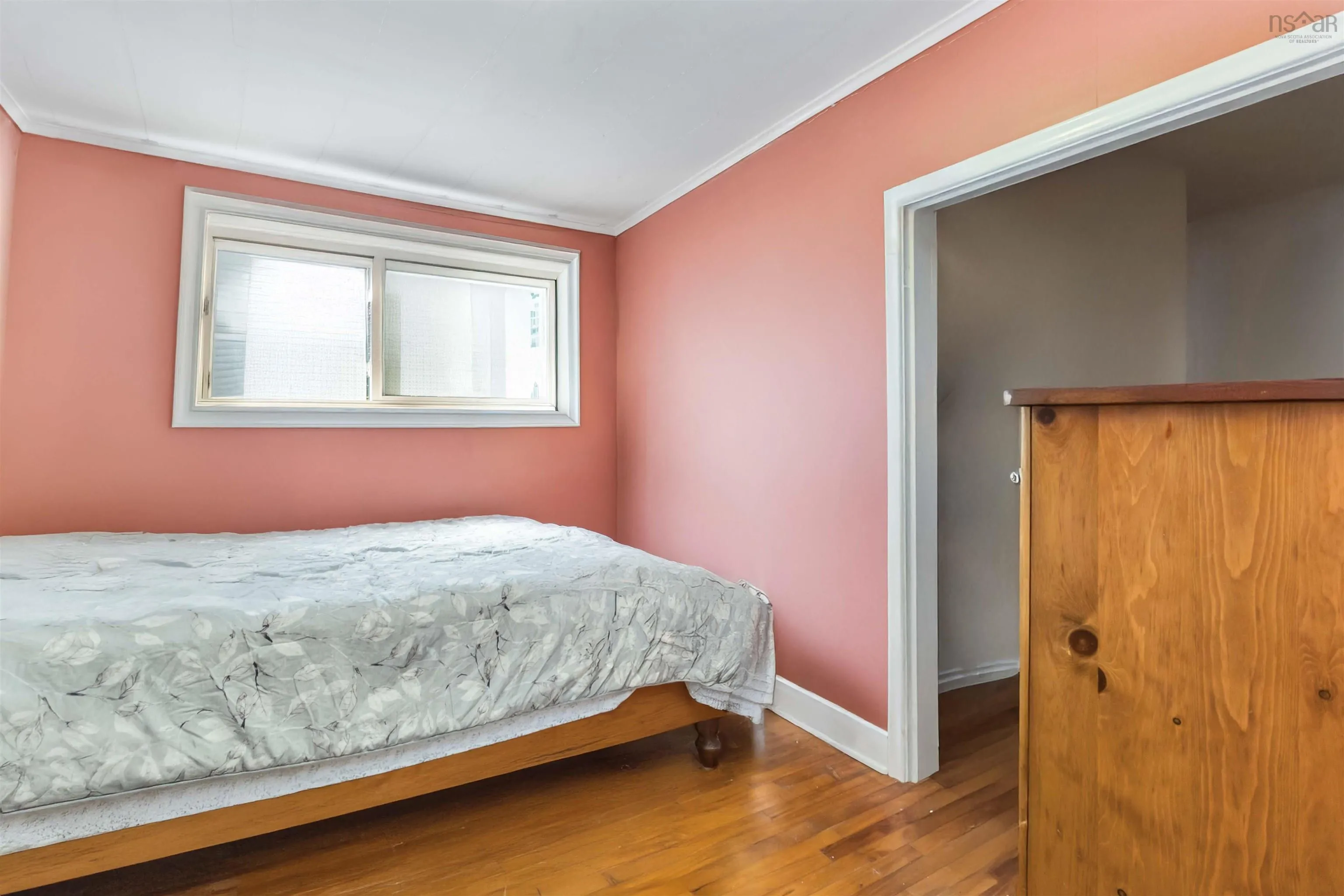 4 & 6 Hemlock Street, Dartmouth, NS B2X 3T3, 6 Bedrooms Bedrooms, ,Residential Income,For Sale,Hemlock,202523730