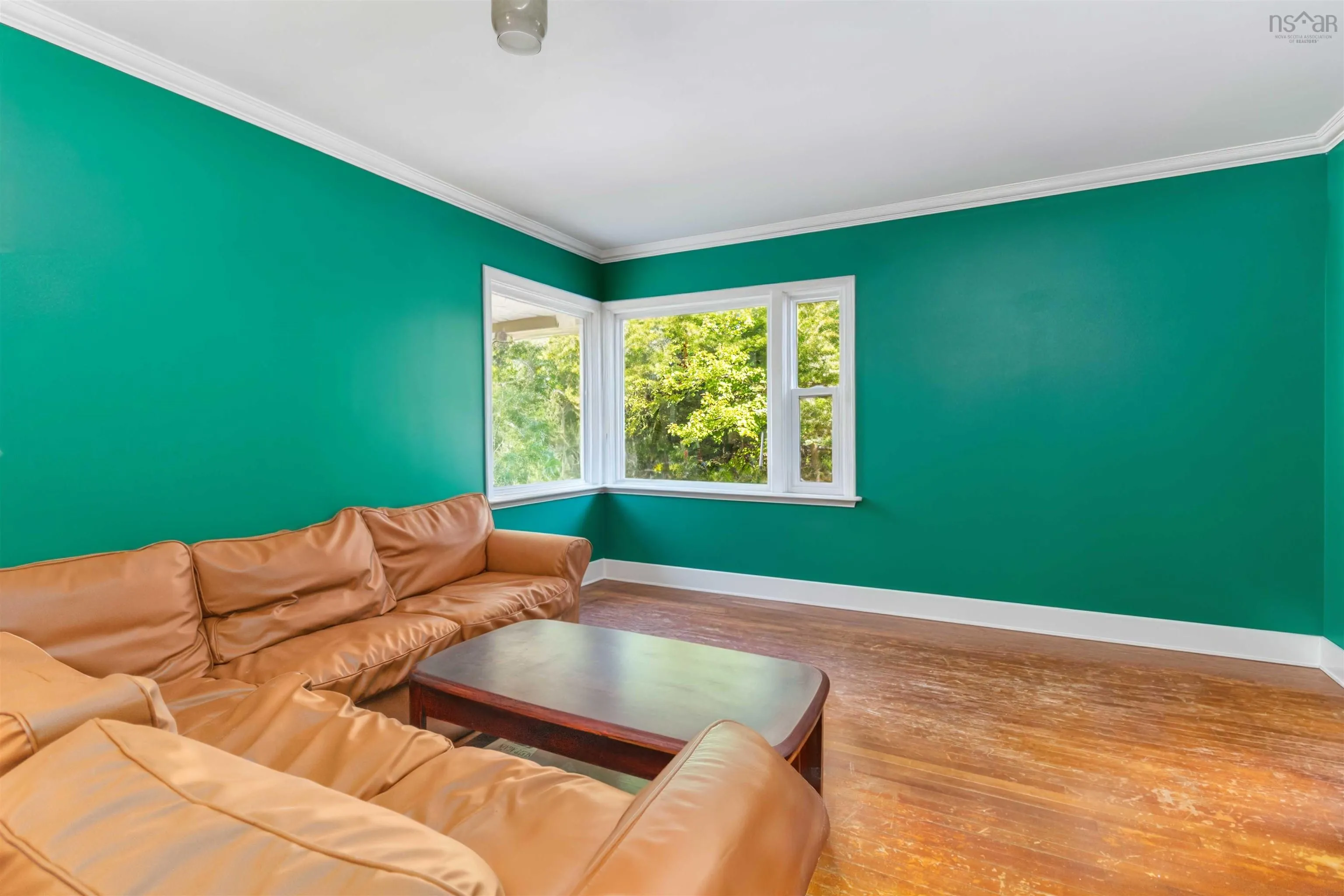 4 & 6 Hemlock Street, Dartmouth, NS B2X 3T3, 6 Bedrooms Bedrooms, ,Residential Income,For Sale,Hemlock,202523730
