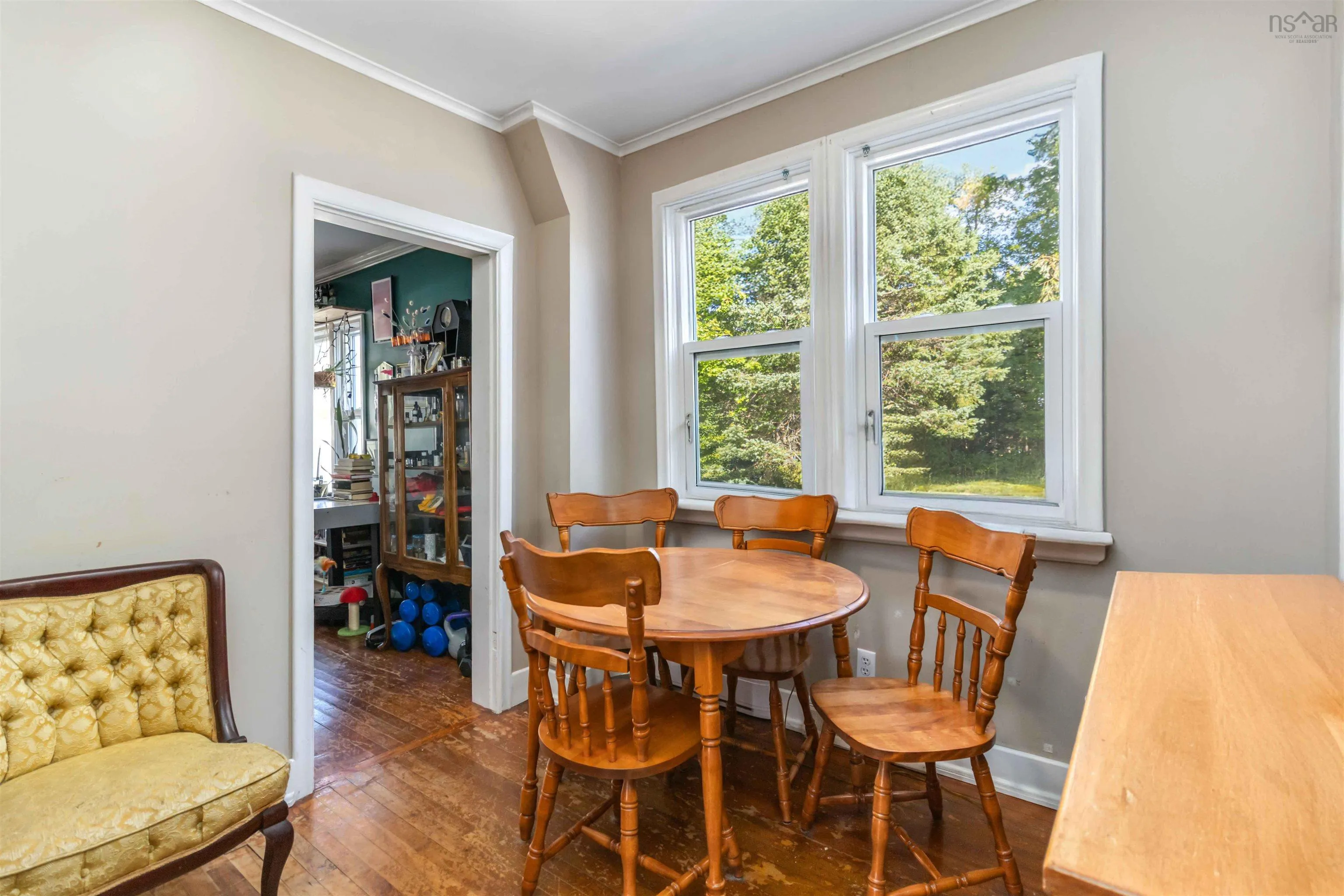 4 & 6 Hemlock Street, Dartmouth, NS B2X 3T3, 6 Bedrooms Bedrooms, ,Residential Income,For Sale,Hemlock,202523730