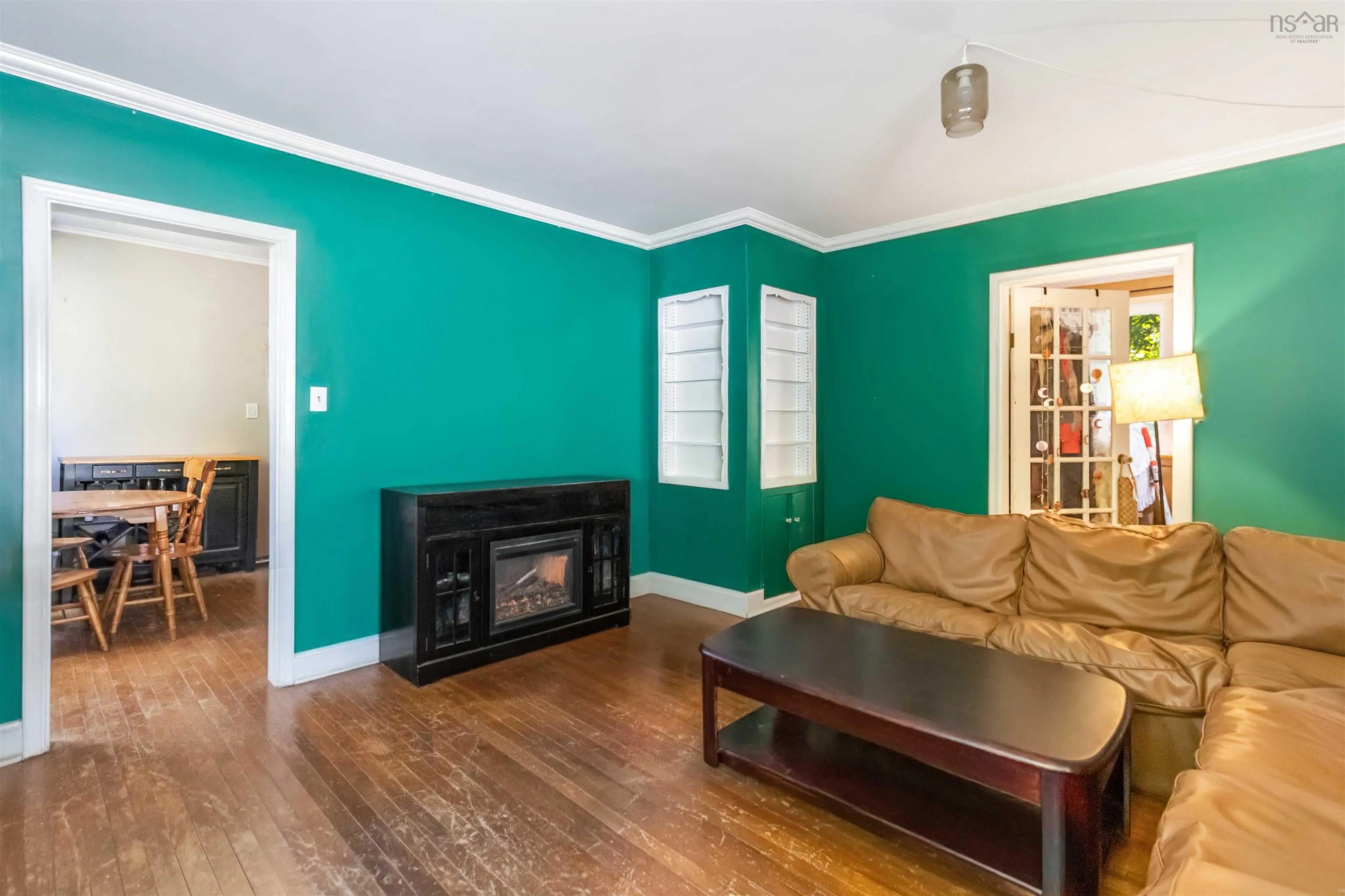 4 & 6 Hemlock Street, Dartmouth, NS B2X 3T3, 6 Bedrooms Bedrooms, ,Residential Income,For Sale,Hemlock,202523730