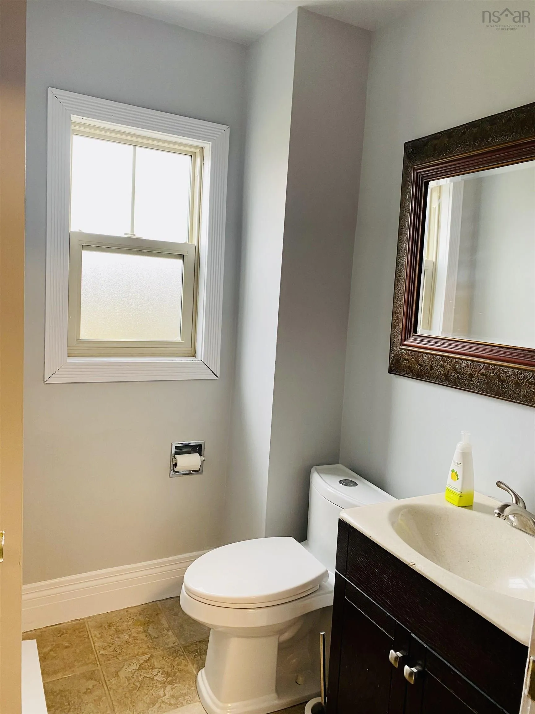 170 Ochterloney Street, Dartmouth Ns B2y 1e1, 5 Bedrooms Bedrooms, ,2 BathroomsBathrooms,Residential,For Sale,Ochterloney,202323318