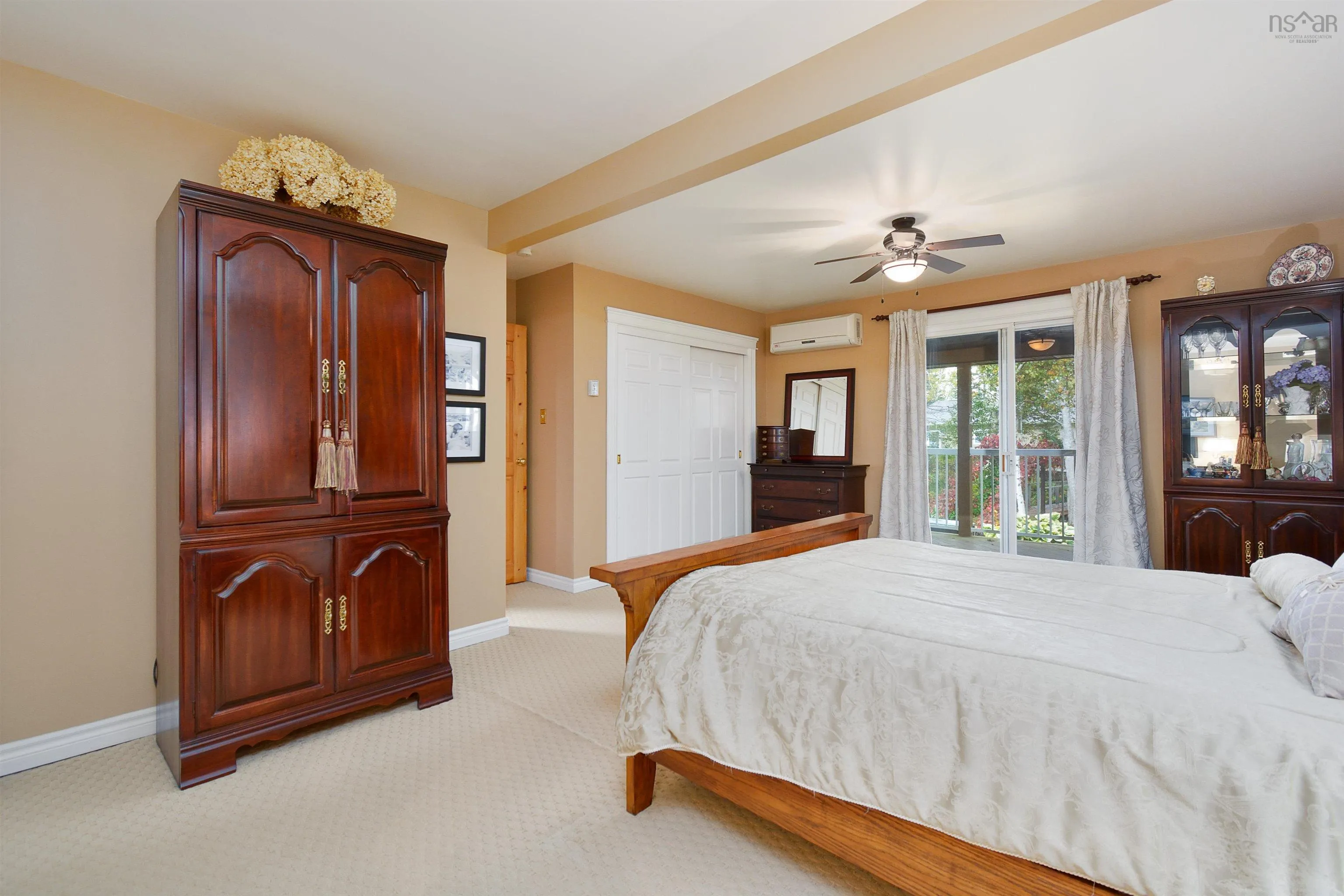 8816 East Bay Highway, Middle Cape Ns B1j 2a1, 6 Bedrooms Bedrooms, ,3 BathroomsBathrooms,Residential,For Sale,East Bay,202508832