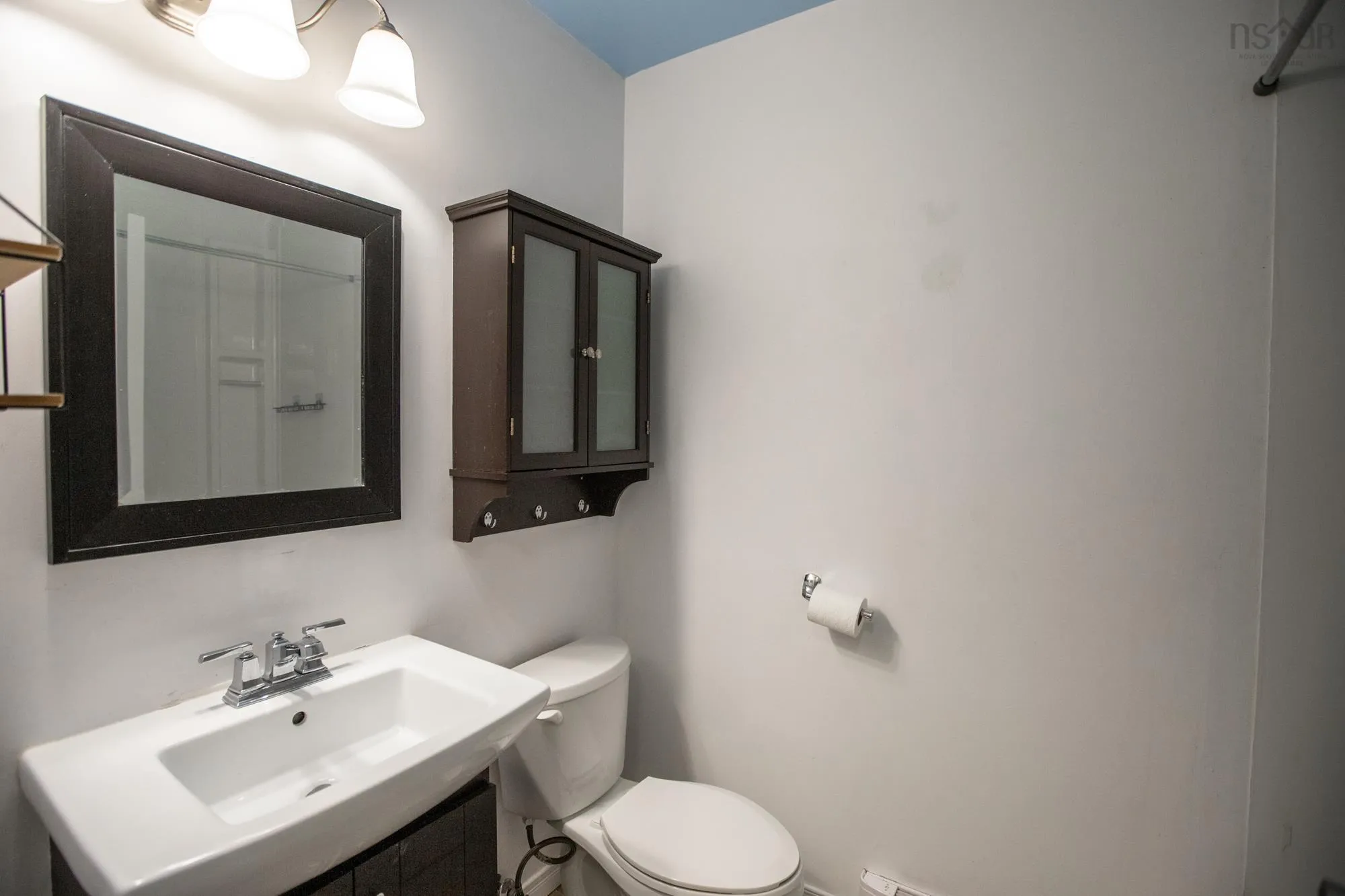 4 Stoney Brook Court, Clayton Park, NS B3M 3L1, 3 Bedrooms Bedrooms, ,2 BathroomsBathrooms,Residential,For Sale,Stoney Brook,202523249