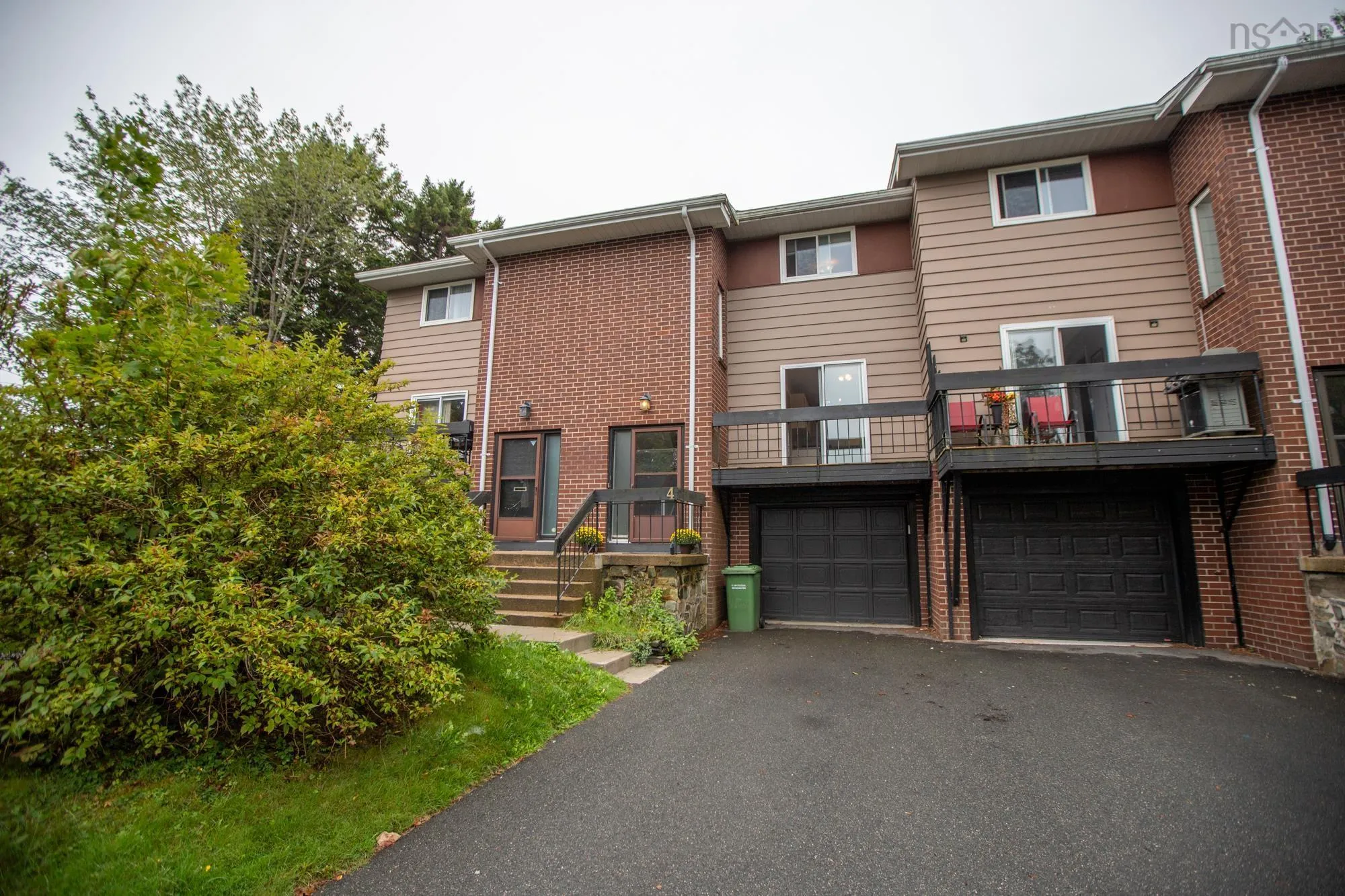 4 Stoney Brook Court, Clayton Park, NS B3M 3L1, 3 Bedrooms Bedrooms, ,2 BathroomsBathrooms,Residential,For Sale,Stoney Brook,202523249