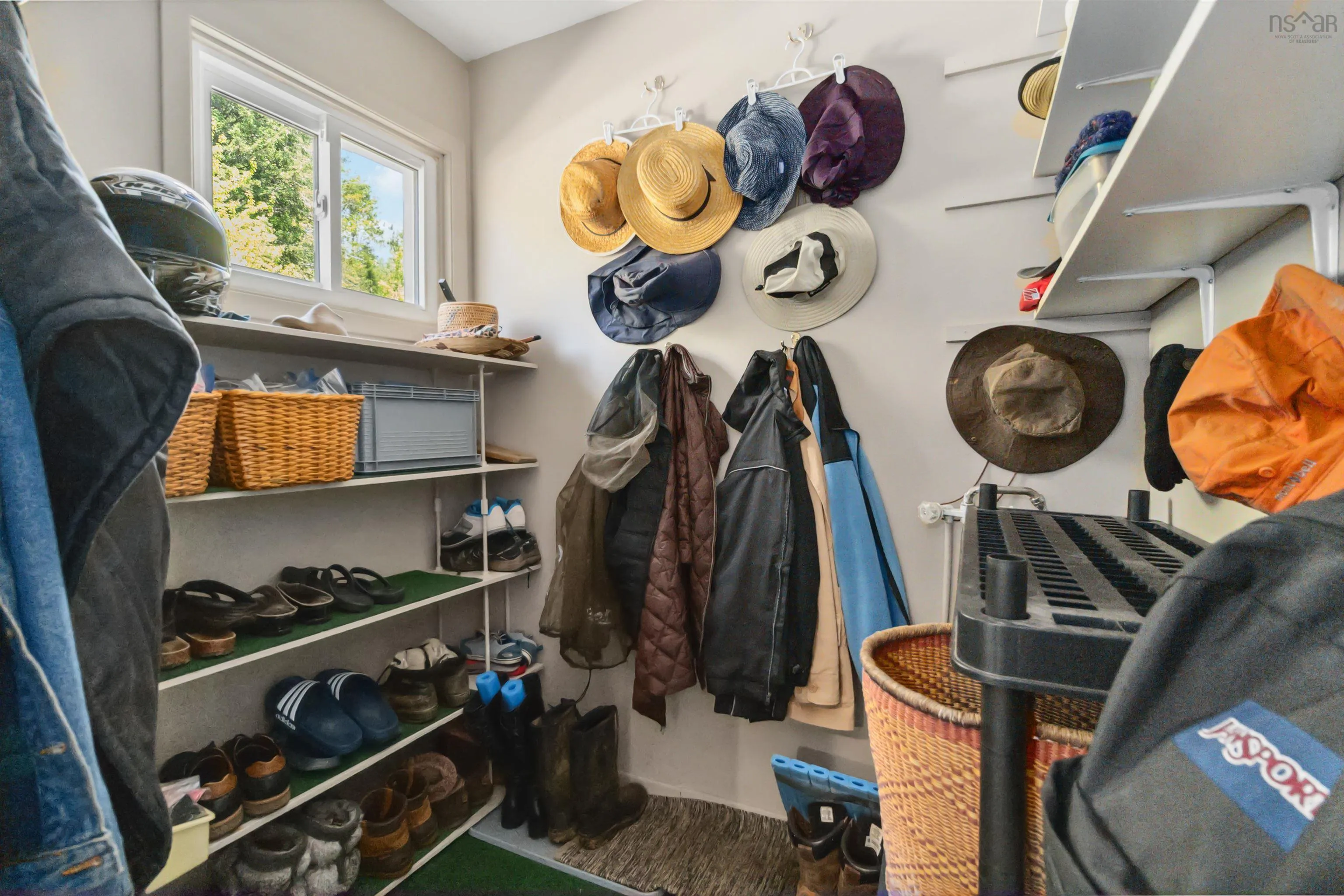 9380 Highway 3, Maders Cove Ns B0j 2e0, 5 Bedrooms Bedrooms, ,3 BathroomsBathrooms,Residential,For Sale,Highway 3,202506160
